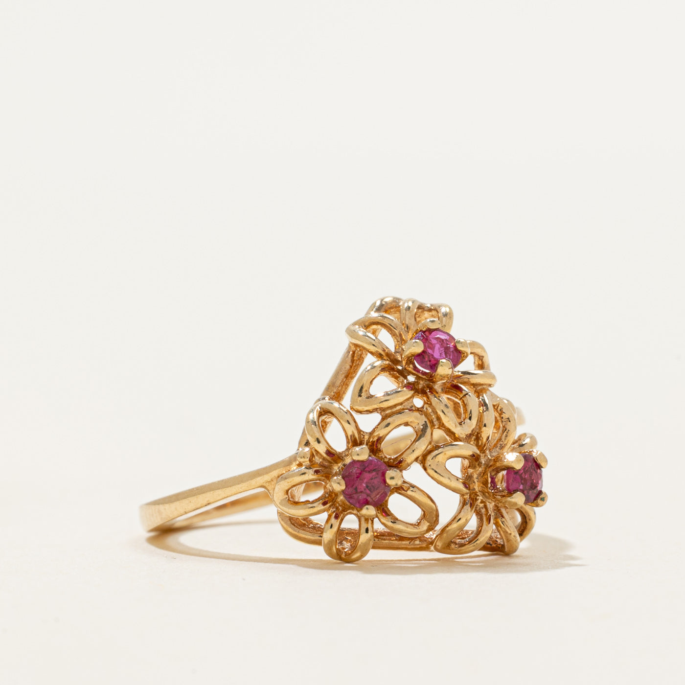 Scattered Ruby Openwork Flower Ring | 0.15ctw | SZ 6