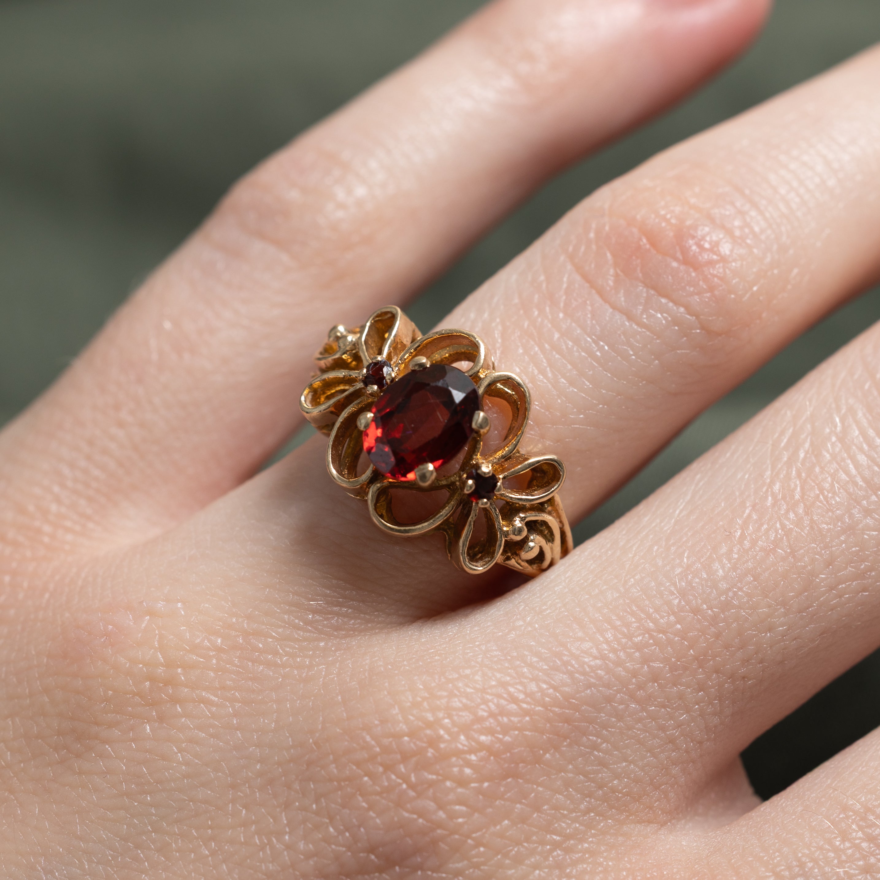 Garnet Ornate Open Work Ring | 1.50ctw | SZ 6