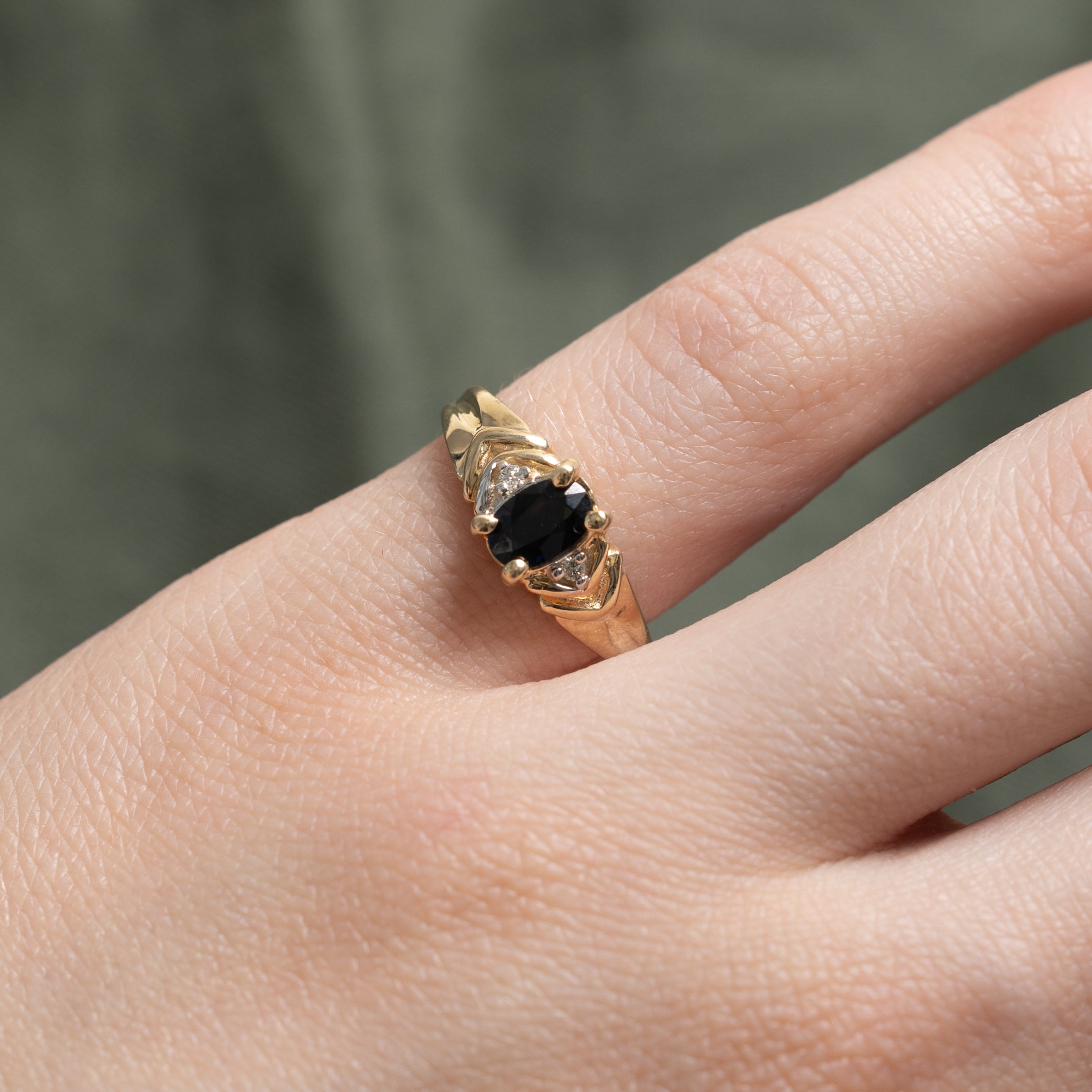 Oval Cut Sapphire & Diamond Ring | 0.50ct, 0.02ctw | SZ 4.75