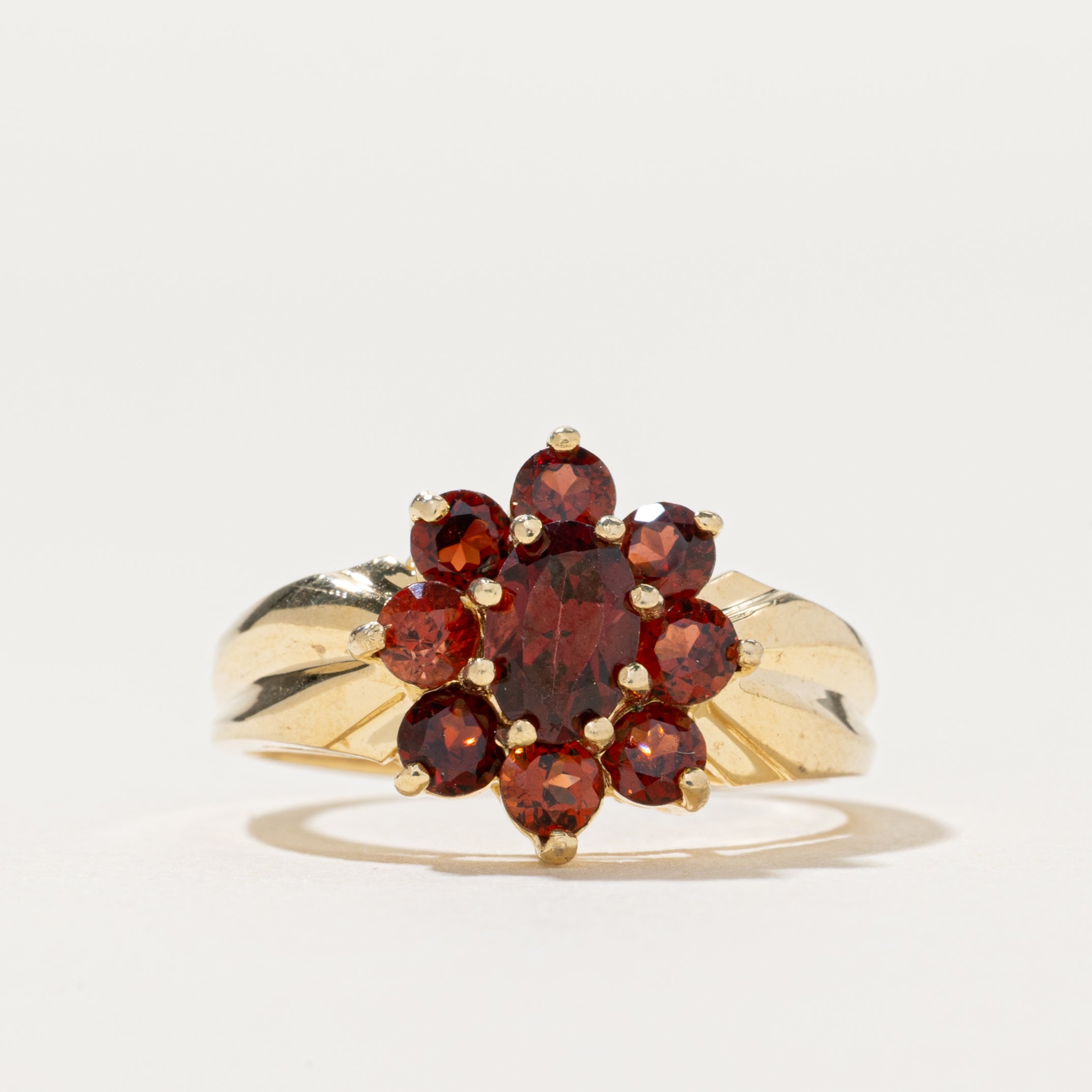 Garnet Petal Ring | 1.20ctw | SZ 6.75