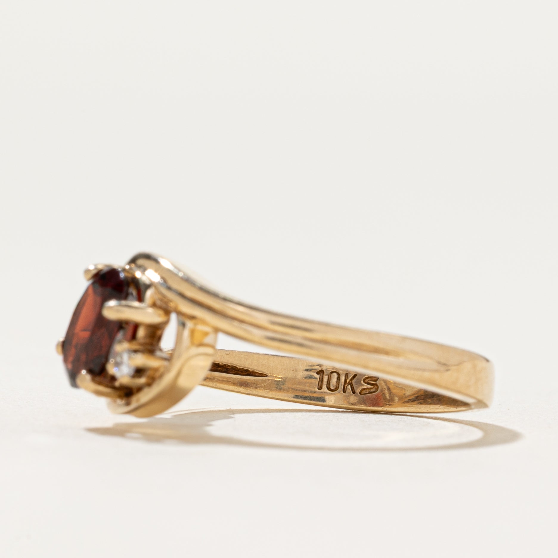 Oval Cut Garnet & Diamond Ring | 0.75ct, 0.01ct | SZ 6.75