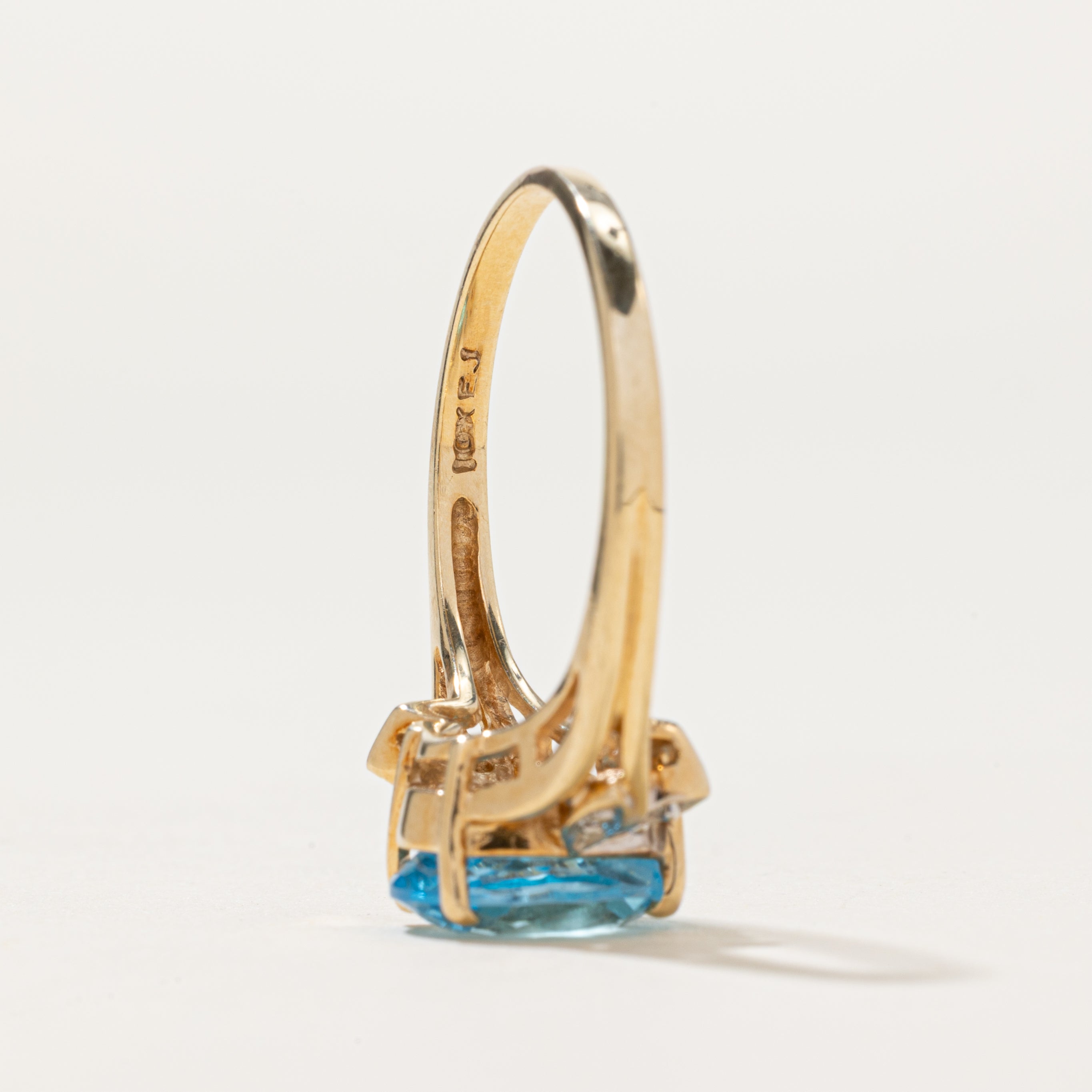 Oval Cut Topaz & Diamond Ring | 2.50ct | 0.02ctw | SZ 8