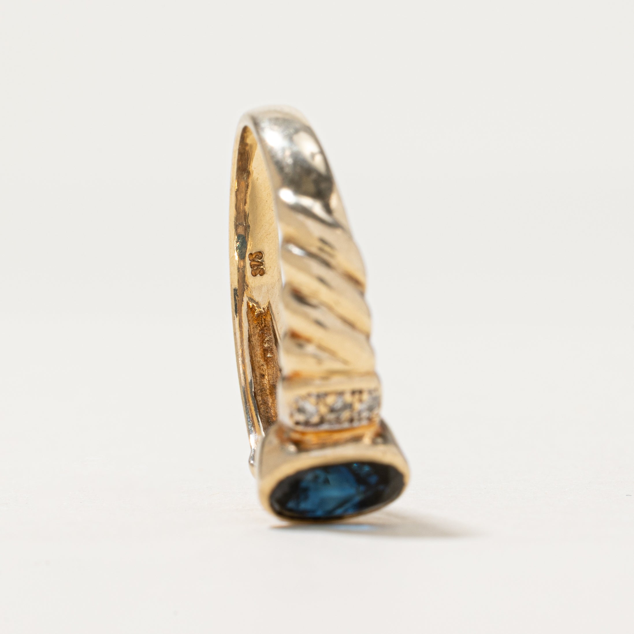 Bezel Set Sapphire & Diamond Grooved Ring | 0.83ct, 0.03ctw | SZ 7.75