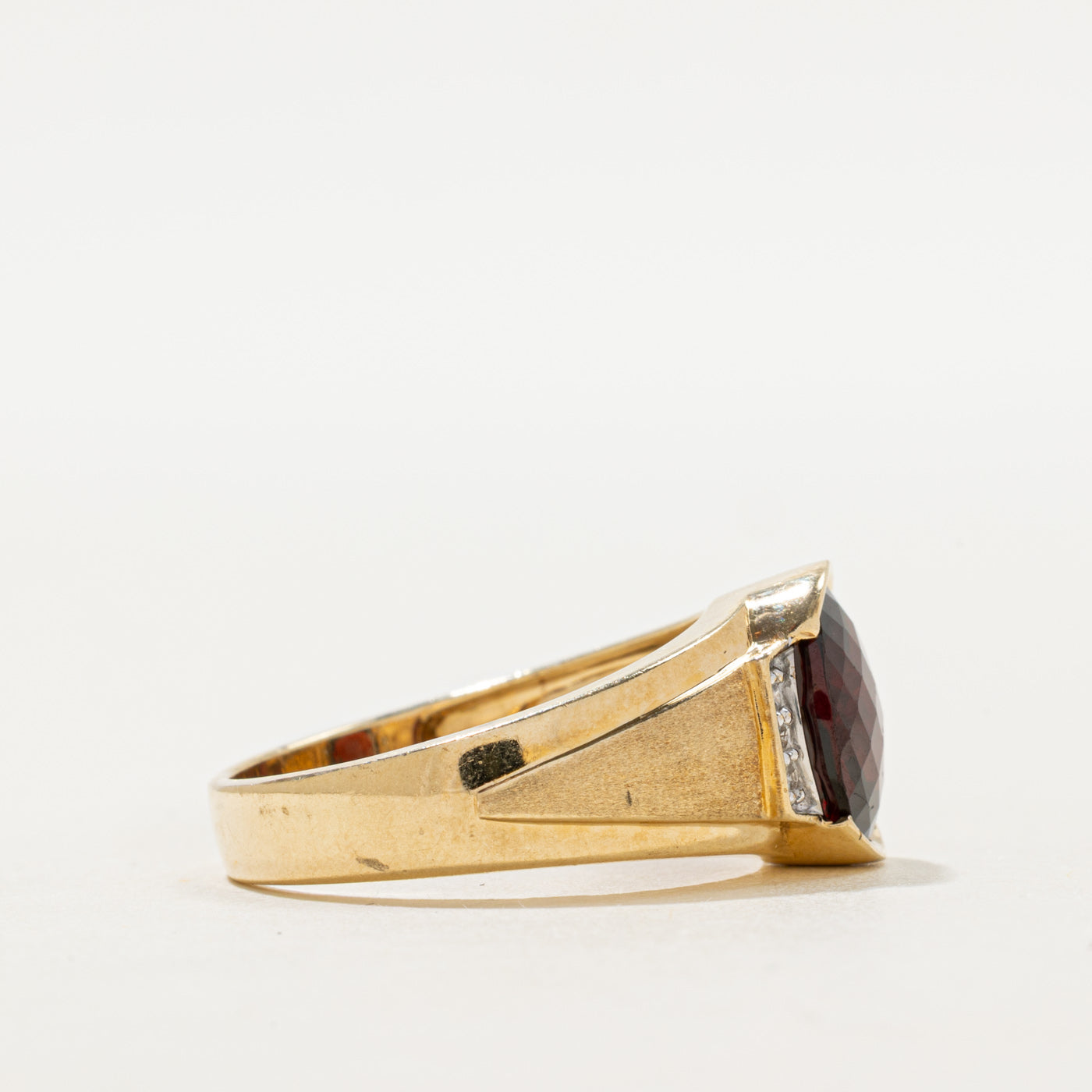 Garnet & Diamond Textured Cocktail Ring | 4.00ct, 0.09ctw | SZ 10.25