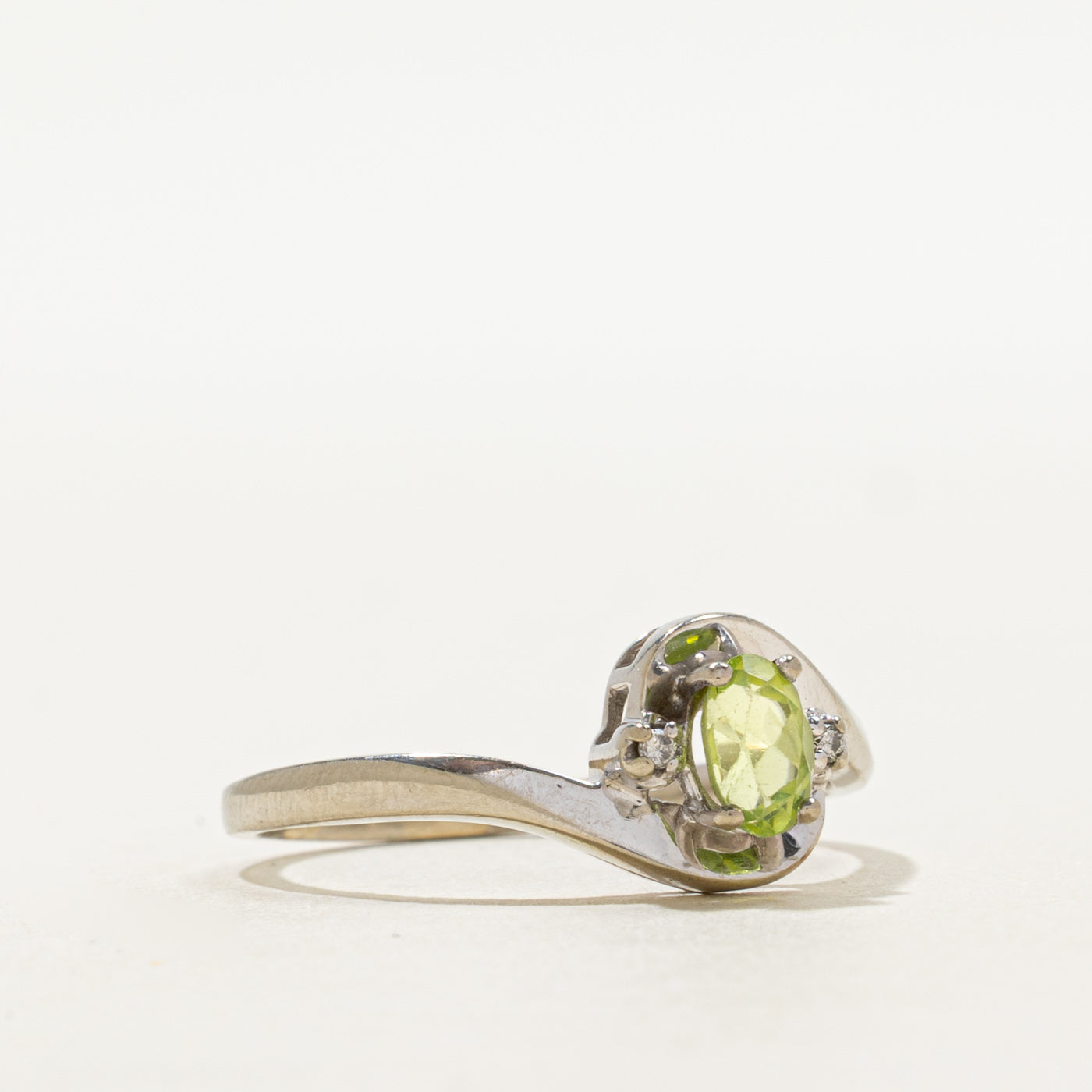 Basket Set Peridot & Diamond Bypass Ring | 0.50ct, 0.02ct | SZ 9.75