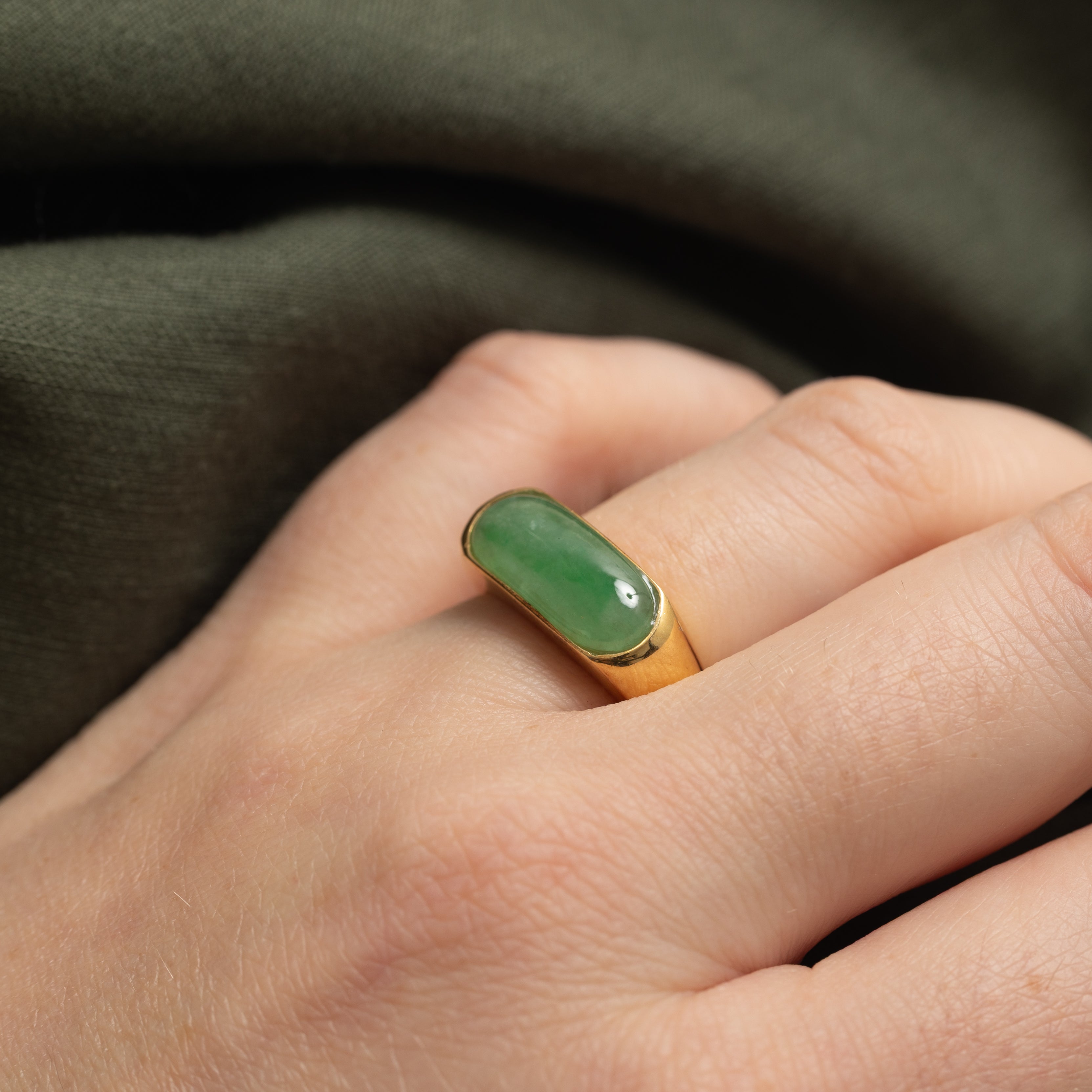 18k Solitaire East West Jadeite Ring | 3.25ct | SZ 5.75