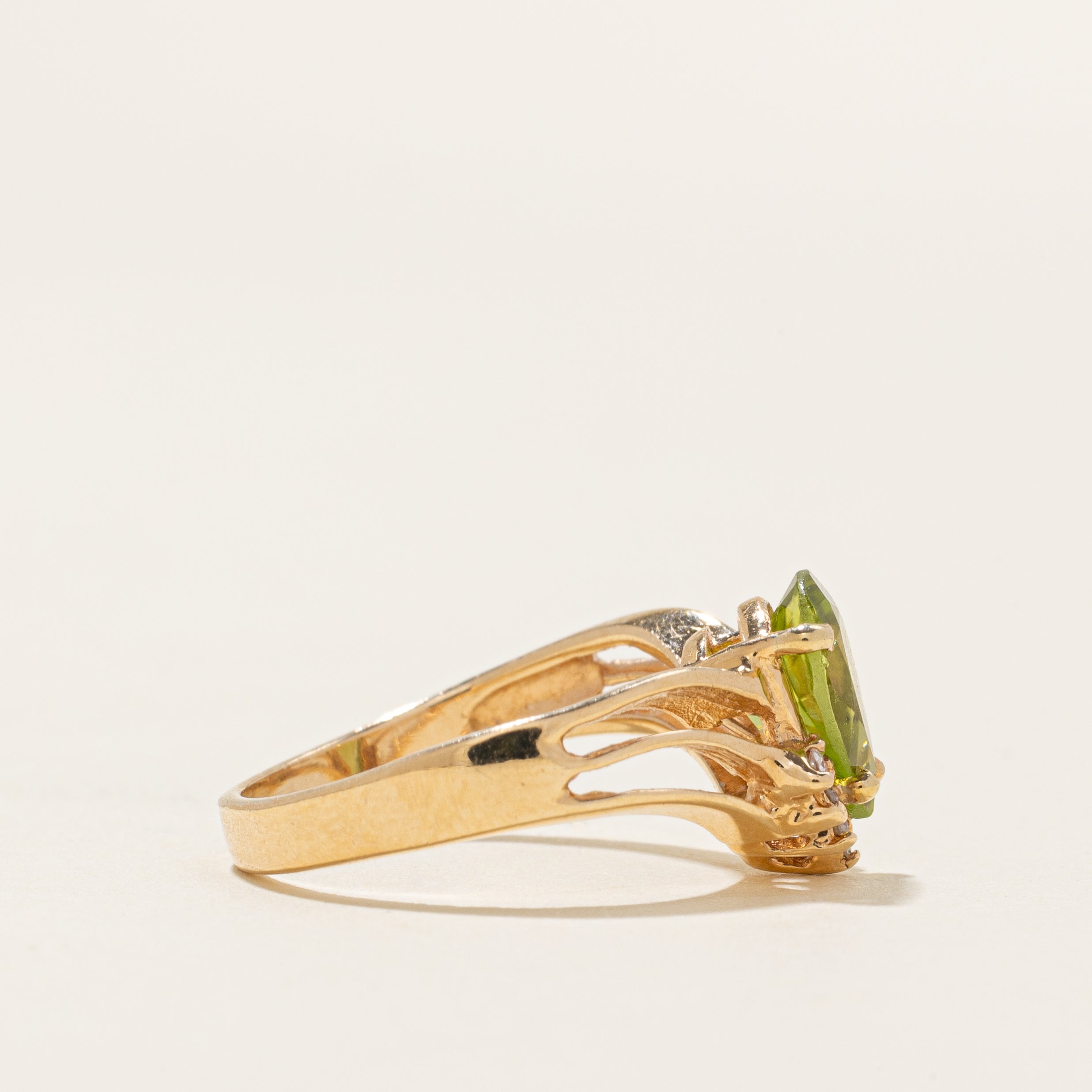 Pear Cut Peridot & Diamond Accented Chevron Ring | 1.50ct, 0.07ctw | SZ 5.75