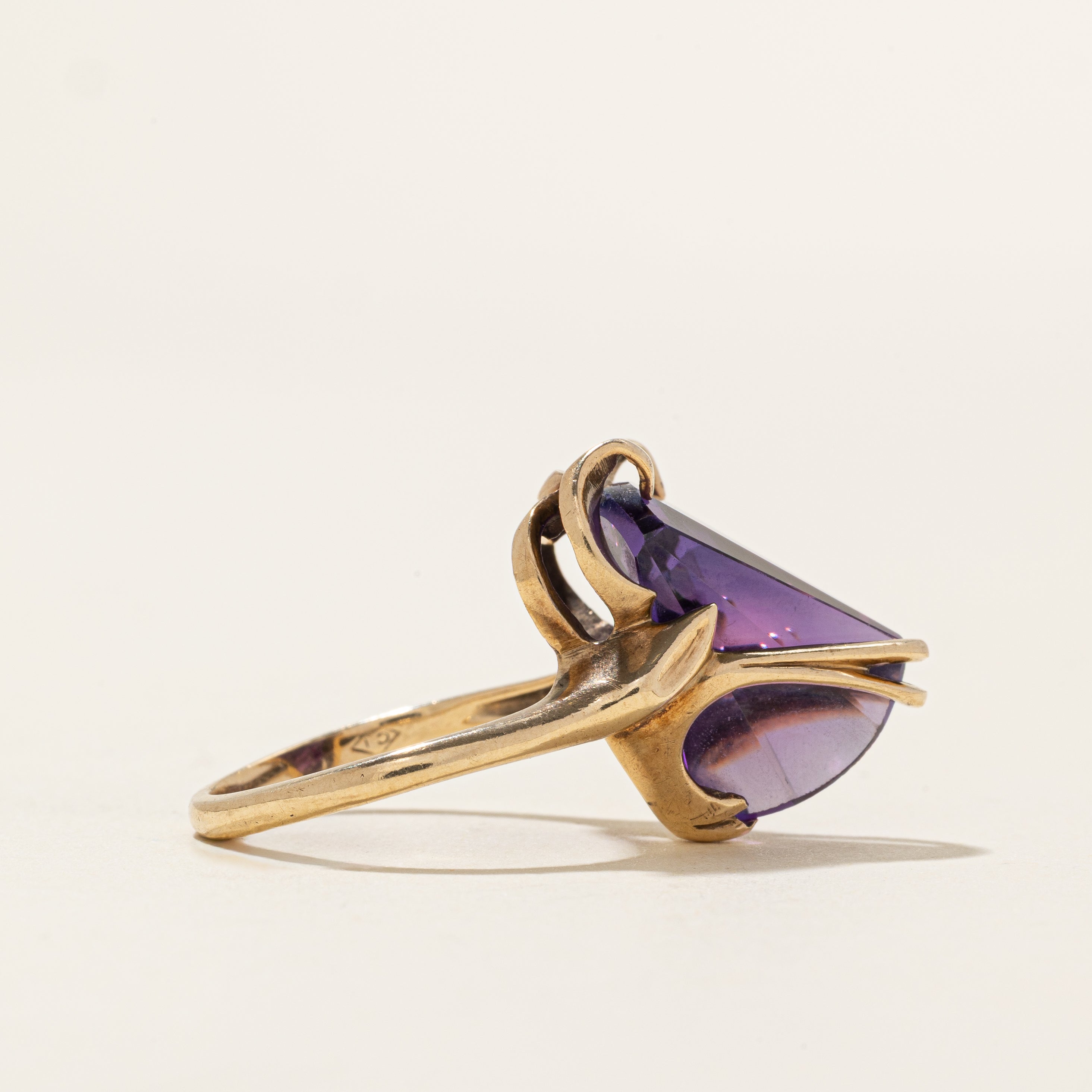 Solitaire Synthetic Sapphire Abstract Cocktail Ring | 16.00ct | SZ 6.25