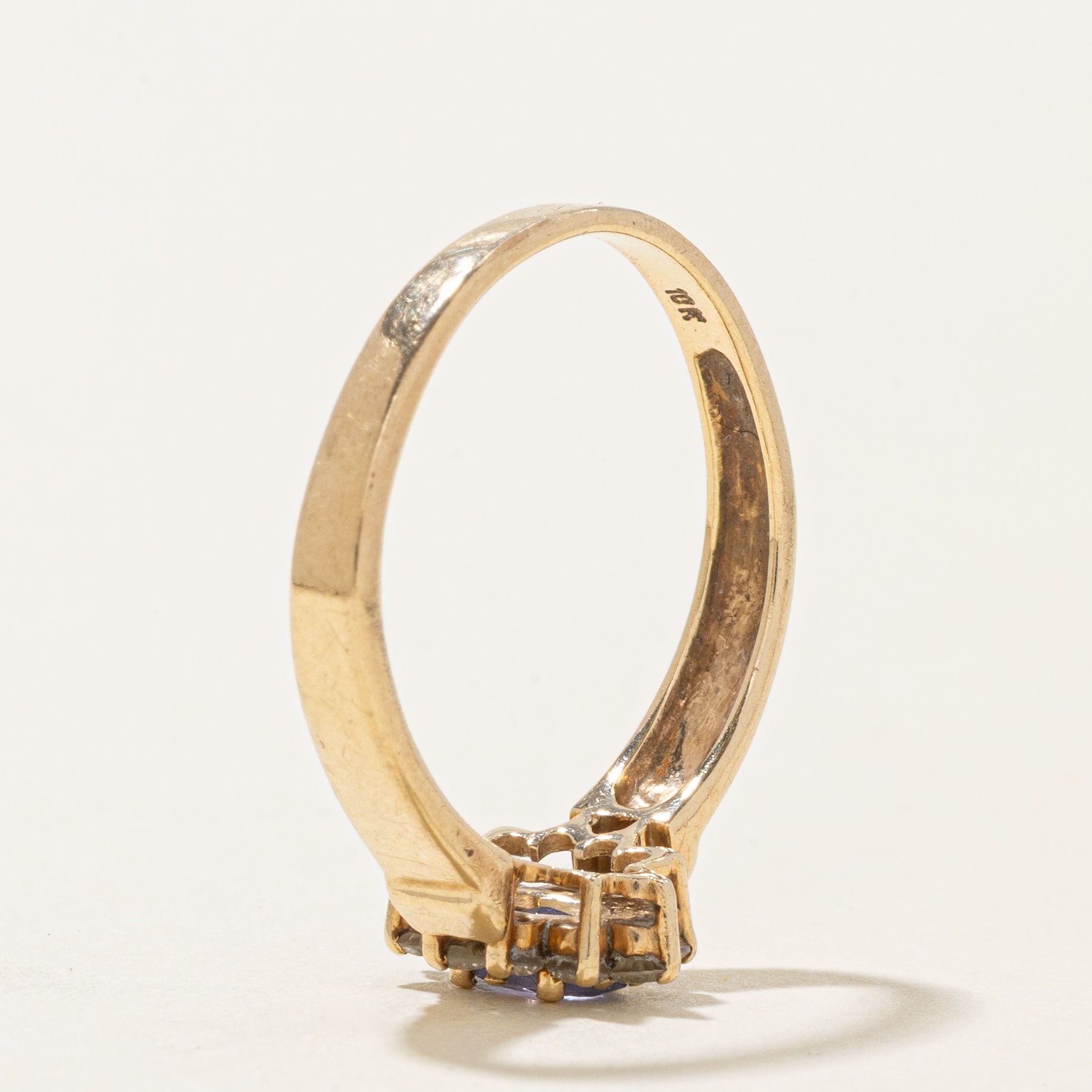 Oval Cut Tanzanite & Diamond Petal Ring | 0.20ct, 0.20ctw | SZ 6.75