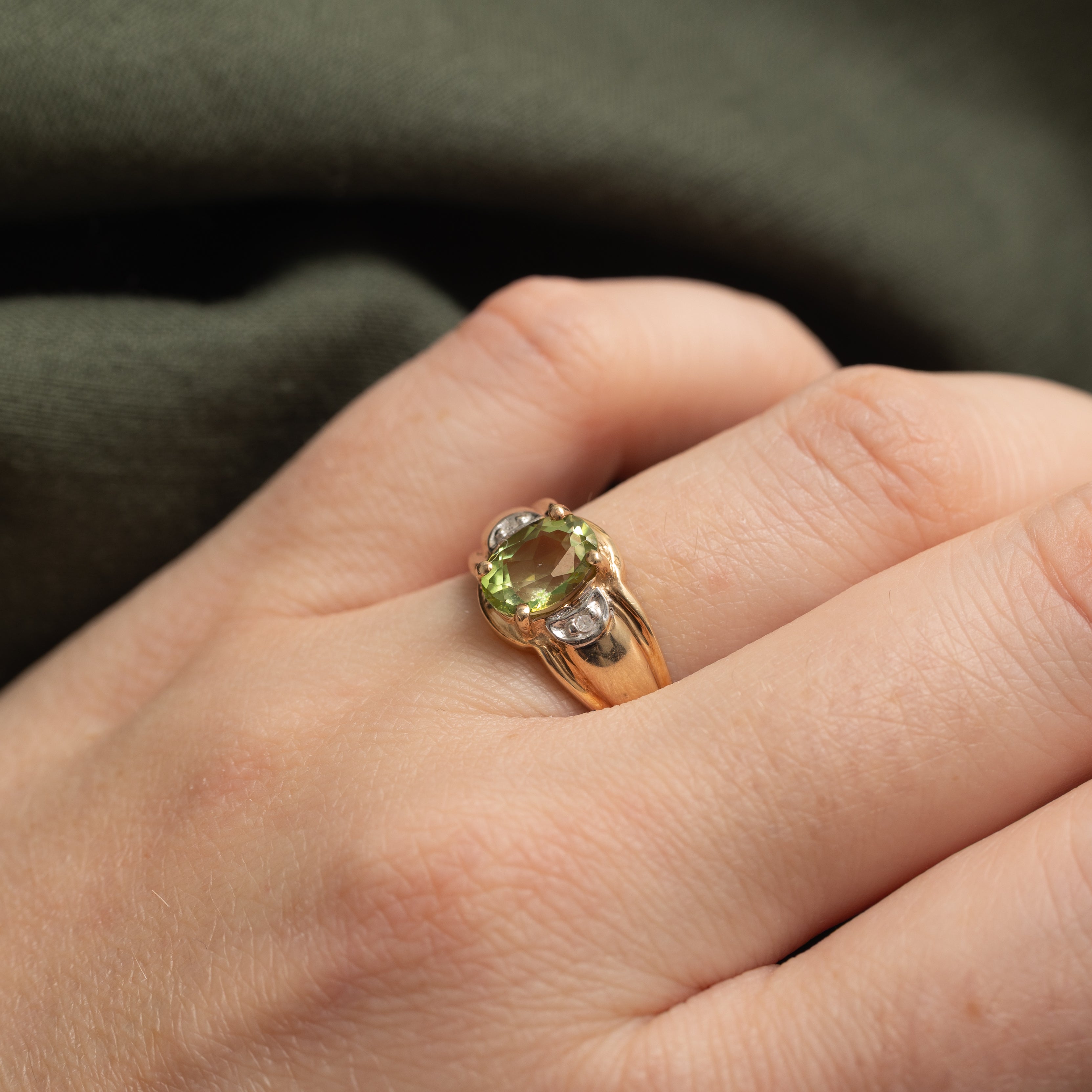 Peridot & Diamond Accented Grooved Ring | 1.50ct, 0.01ctw | SZ 7