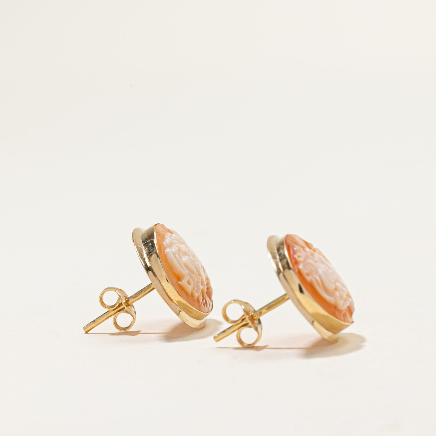 18k Shell Cameo Stud Earrings | 7.00ctw