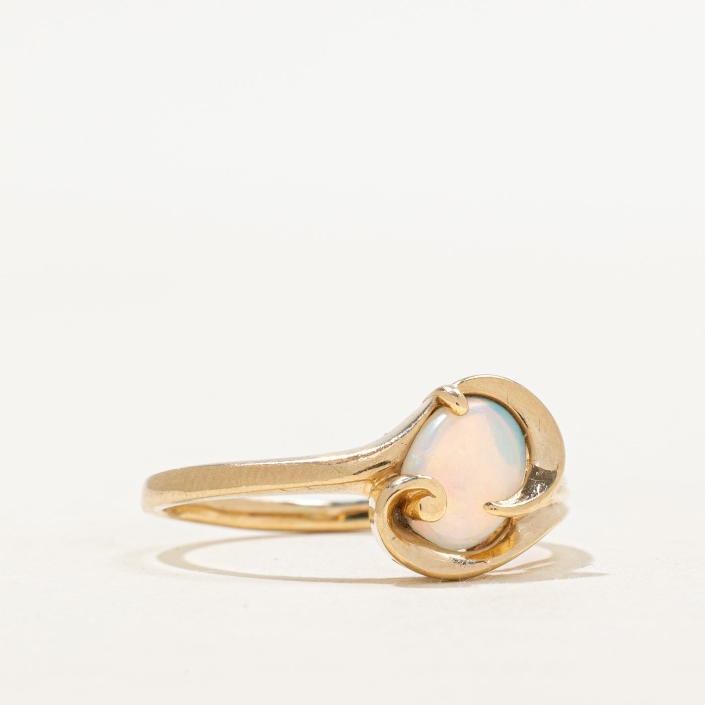 Diagonal Set Opal Ring | 0.68ct | SZ 8.5