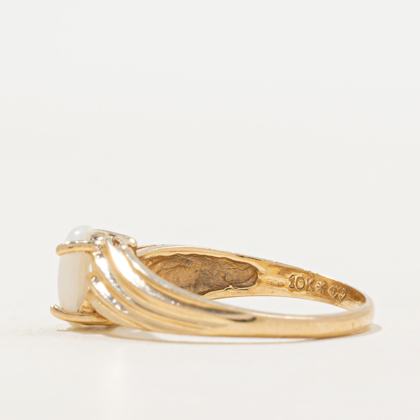 Cabochon Opal Grooved Ring | 0.46ct | SZ 6.5