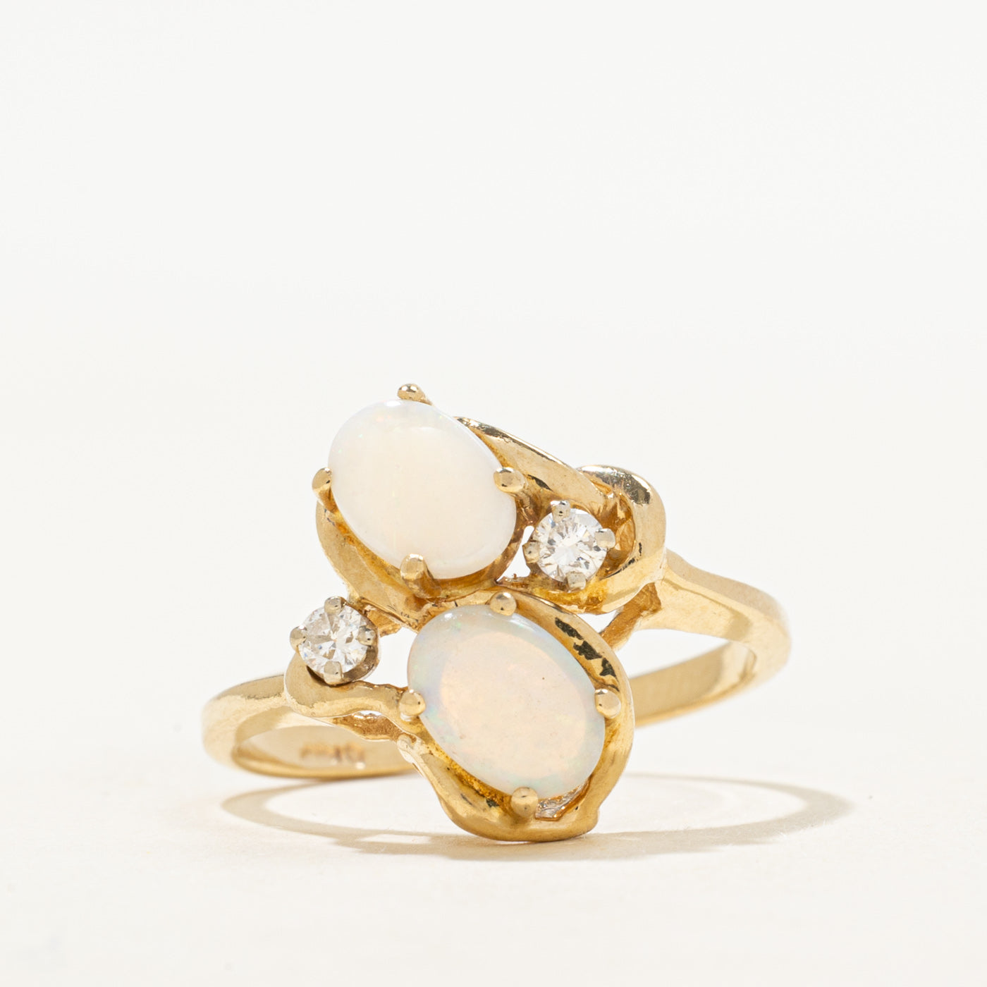 Bague deux pierres avec opale et diamants | 0,70 ct et 0,10 ct | Taille 7