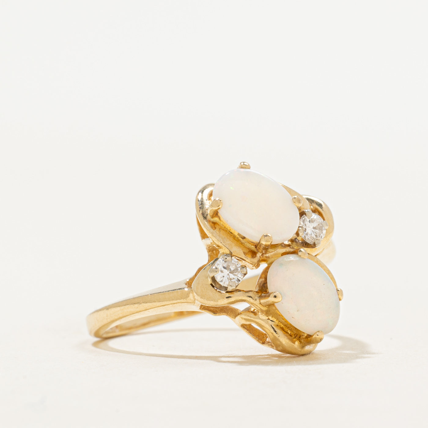 Bague deux pierres avec opale et diamants | 0,70 ct et 0,10 ct | Taille 7