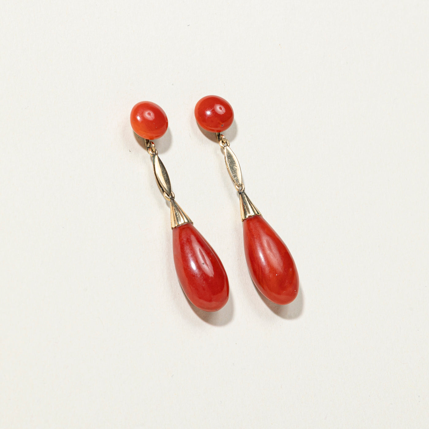 Vintage Coral torpedo-style earrings | 28.00ctw