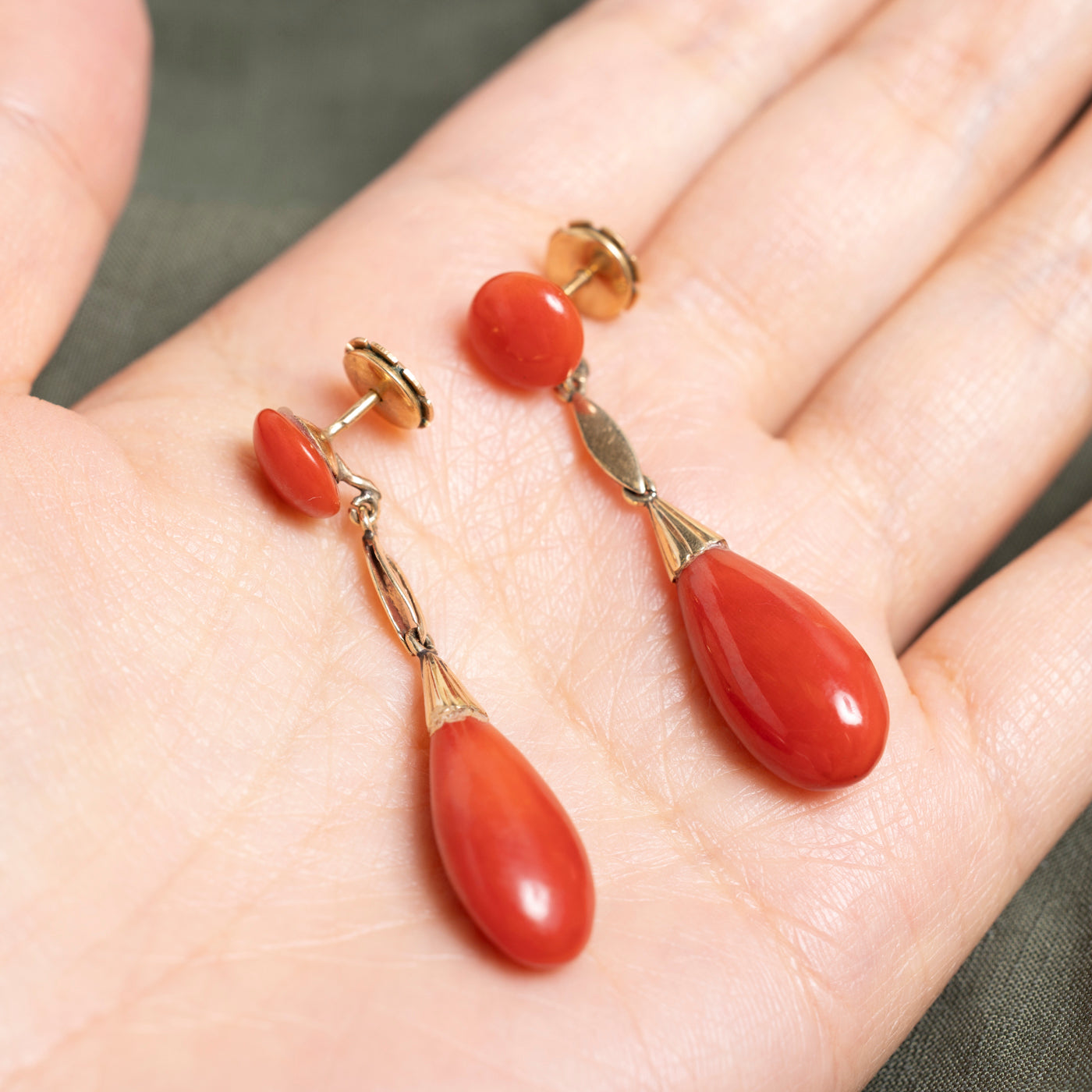 Vintage Coral torpedo-style earrings | 28.00ctw