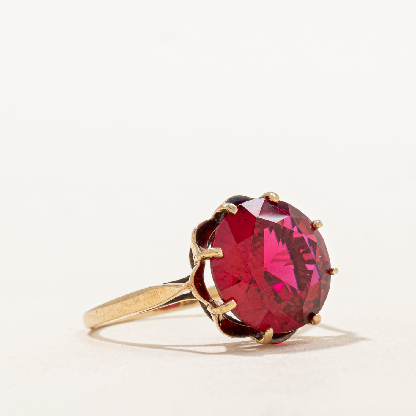 Bague cocktail en rubis synthétique | 5,44 ct | Taille 7,5 |