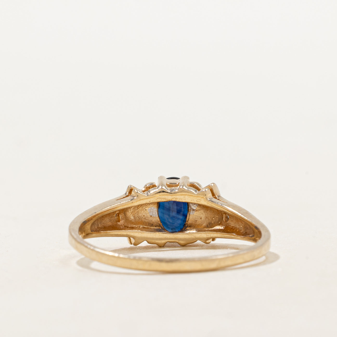 Oval Cut Sapphire & Diamond Grooved Ring | 0.35ct, 0.02ctw | SZ 7.5 |