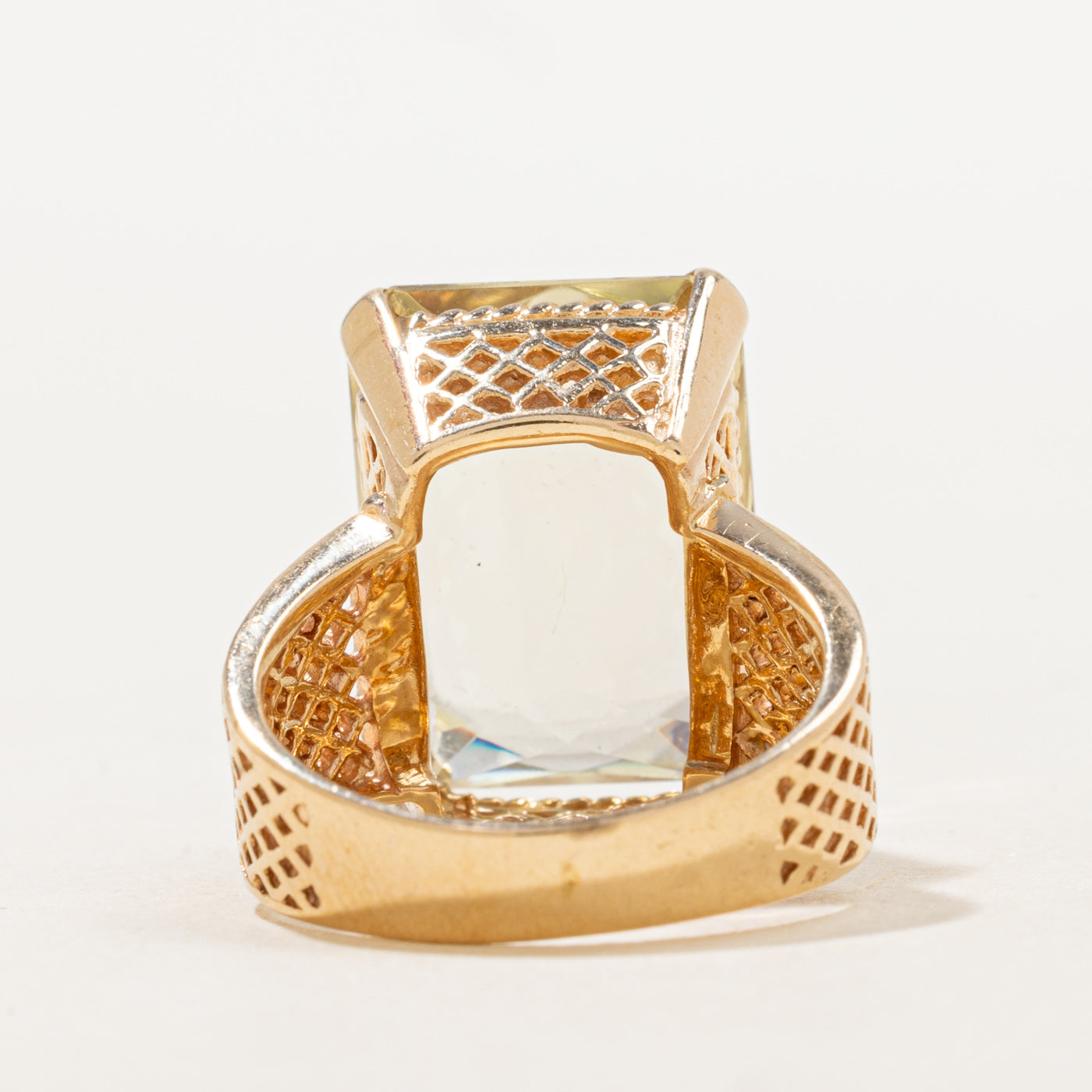 Bague cocktail en quartz fumé à motif tissé | 10,48 ct | Taille 5,5 |