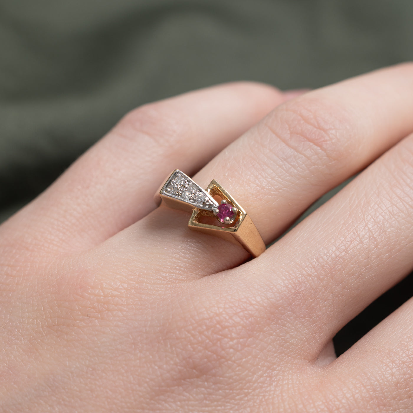 Ruby & Diamond Geometric Buckle Ring | 0.09ct, 0.05ctw | SZ 5.5 |