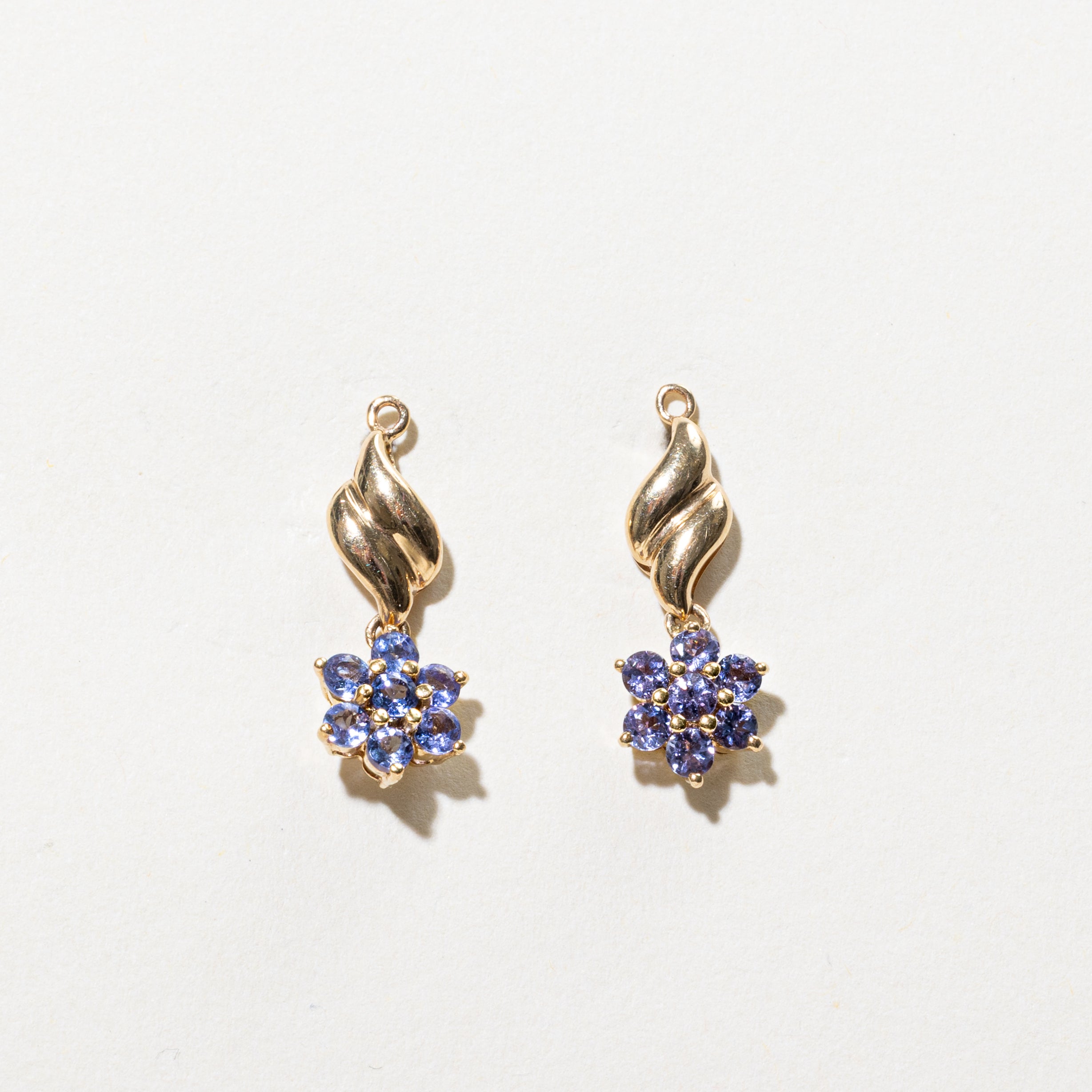 Boucles d'oreilles pendantes en tanzanite, motif marguerite | 0,75 ct