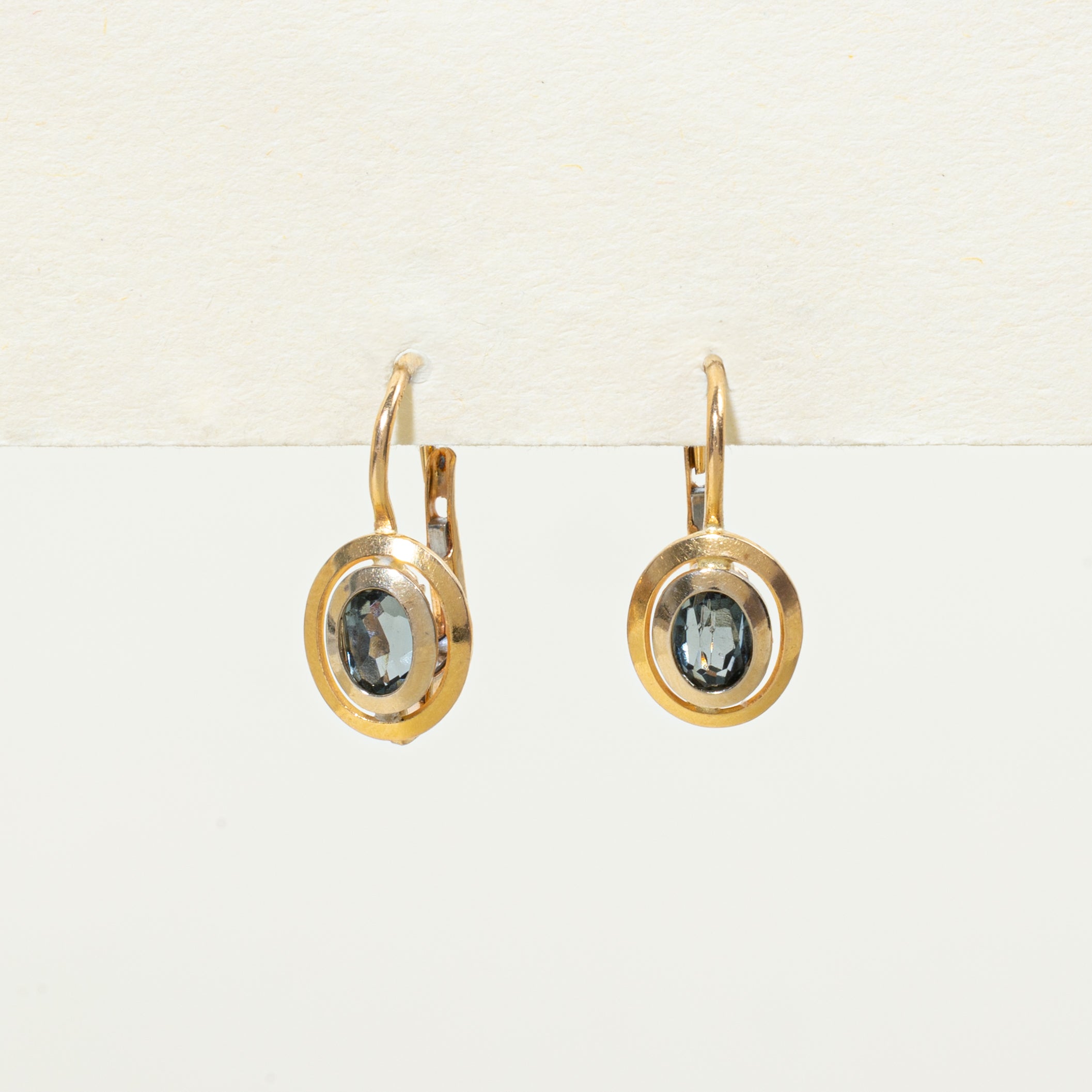 Boucles d'oreilles créoles en verre serti clos, ornées de diamants italiens en or 18 carats (0,60 ct au total)
