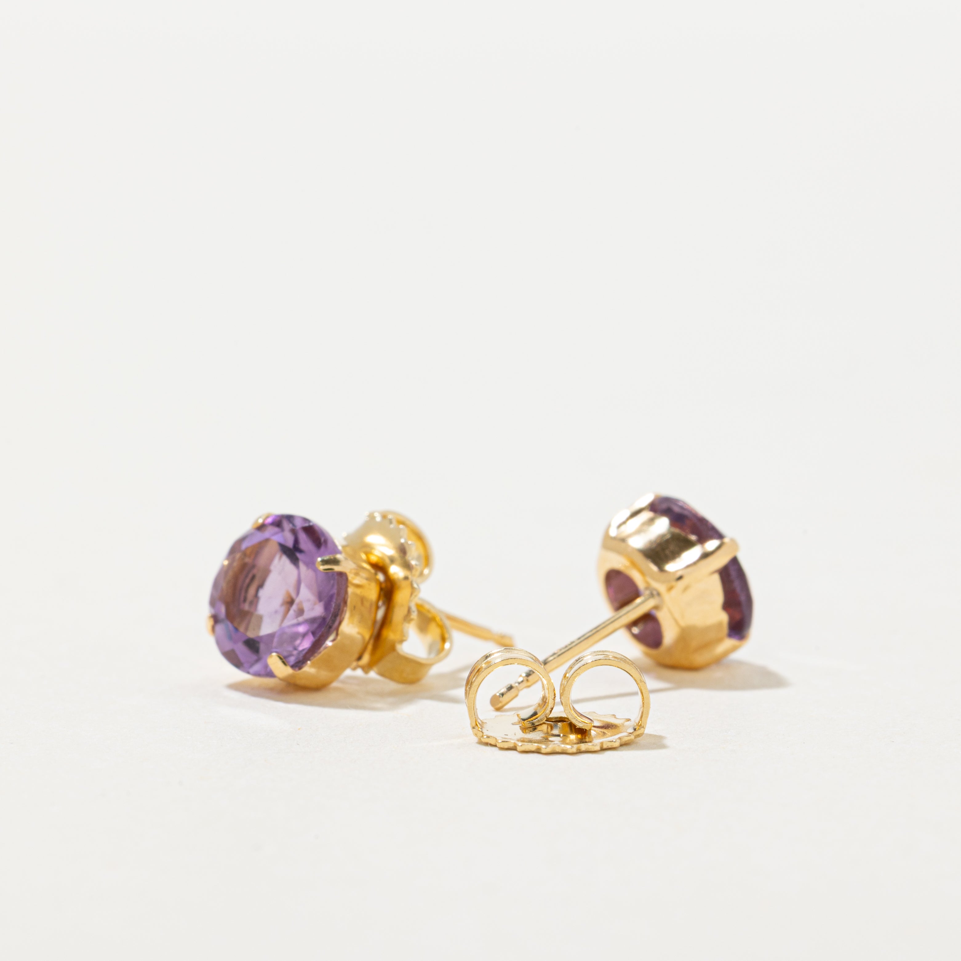 Boucles d'oreilles puces en améthyste 18 carats | 2,40 ct