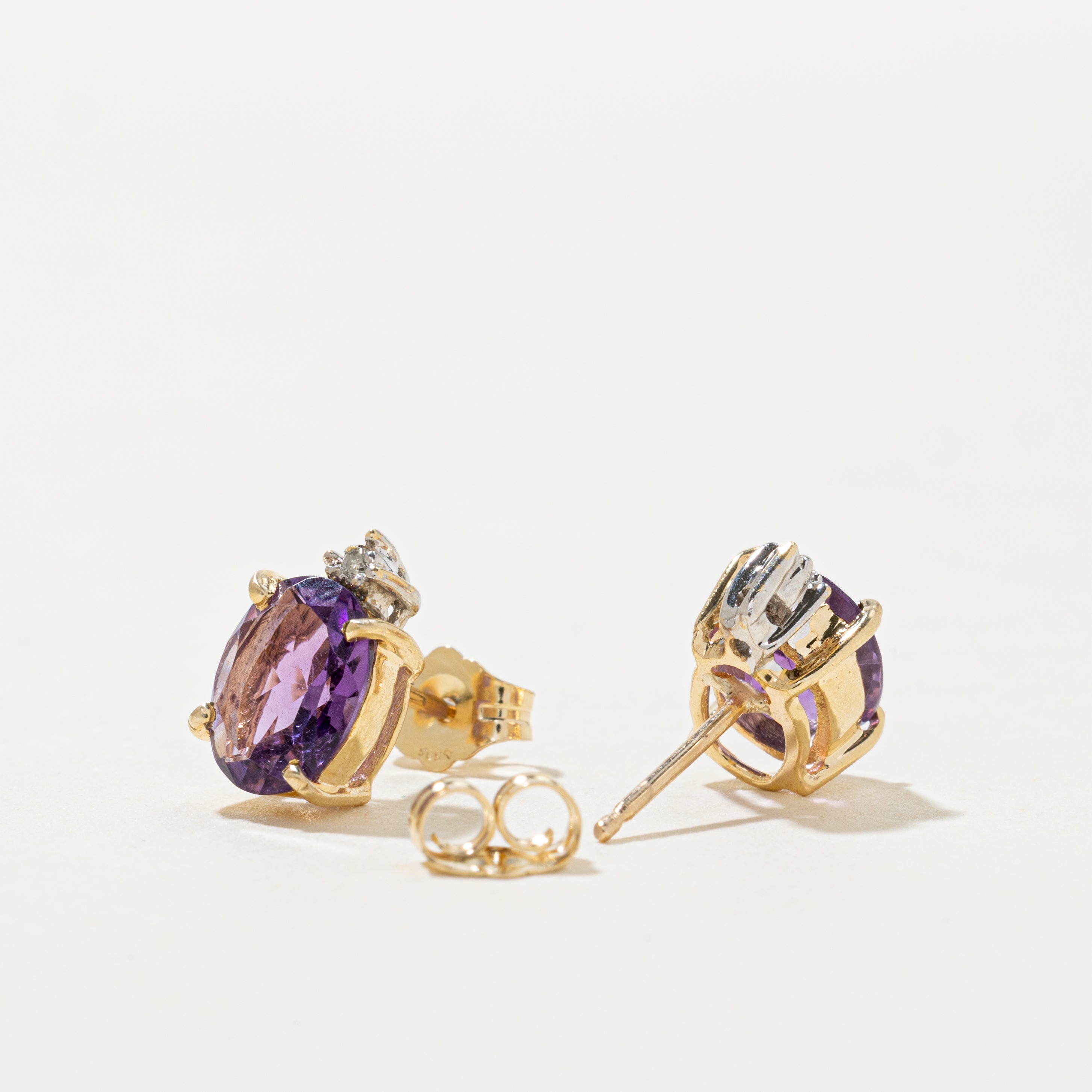 Boucles d'oreilles puces serties d'améthystes et de diamants | 1,60 ct, 0,02 ct