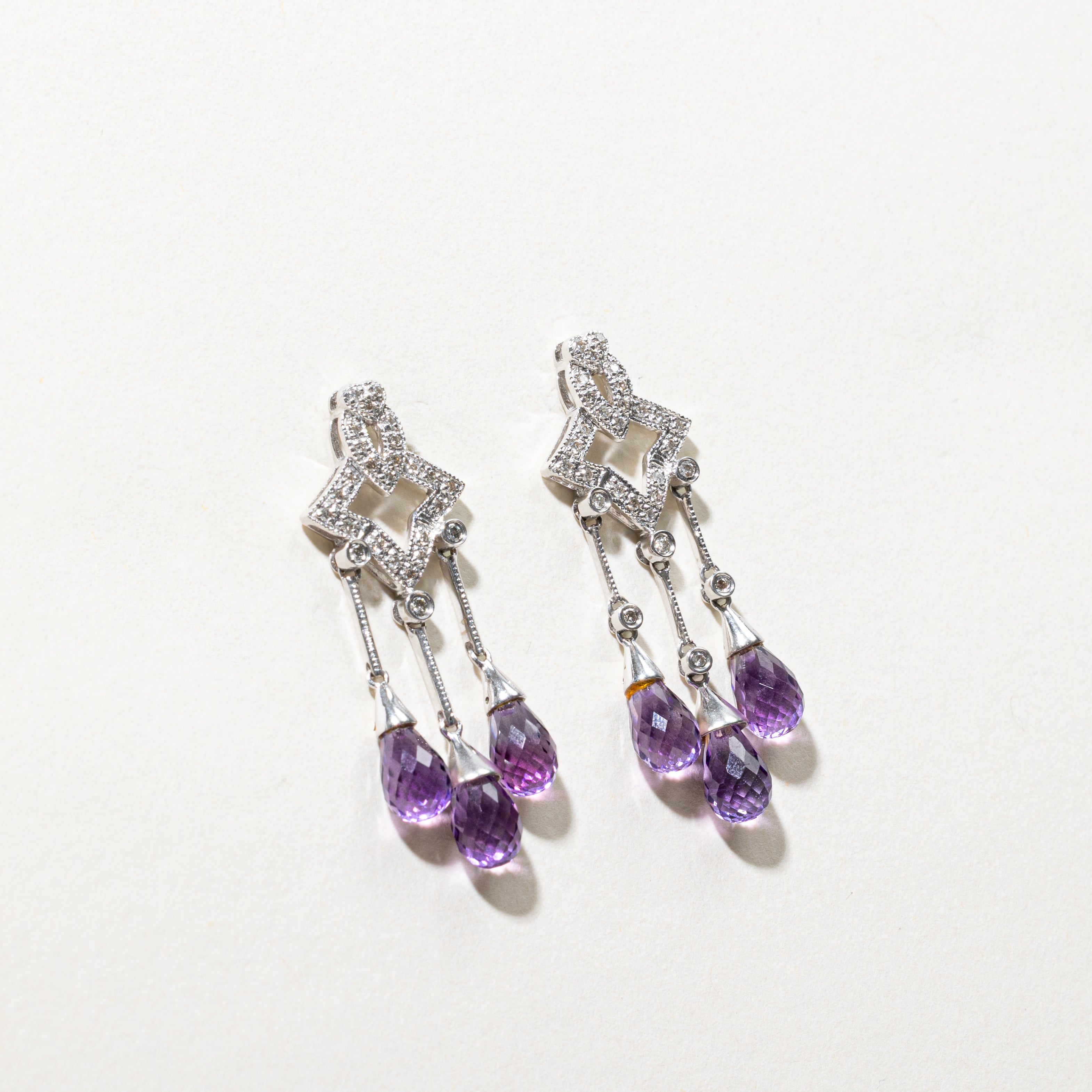 Boucles d'oreilles chandelier en améthyste taille briolette et diamants, serties de perles | 6,00 ct, 0,25 ct