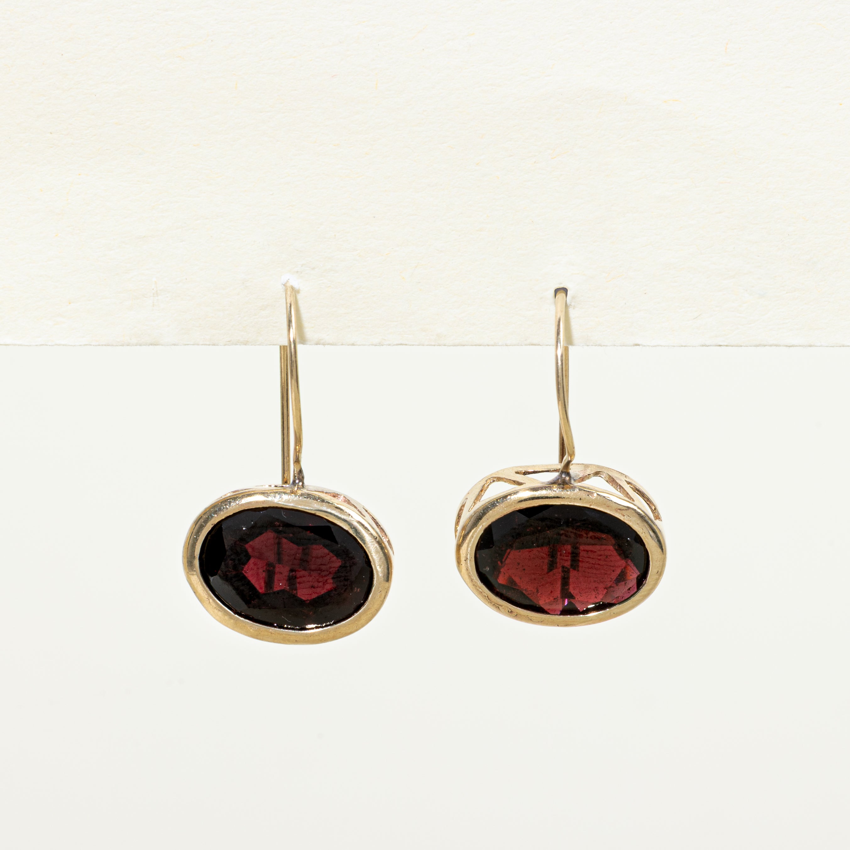 Boucles d'oreilles pendantes en grenat serti clos | 10,00 ct