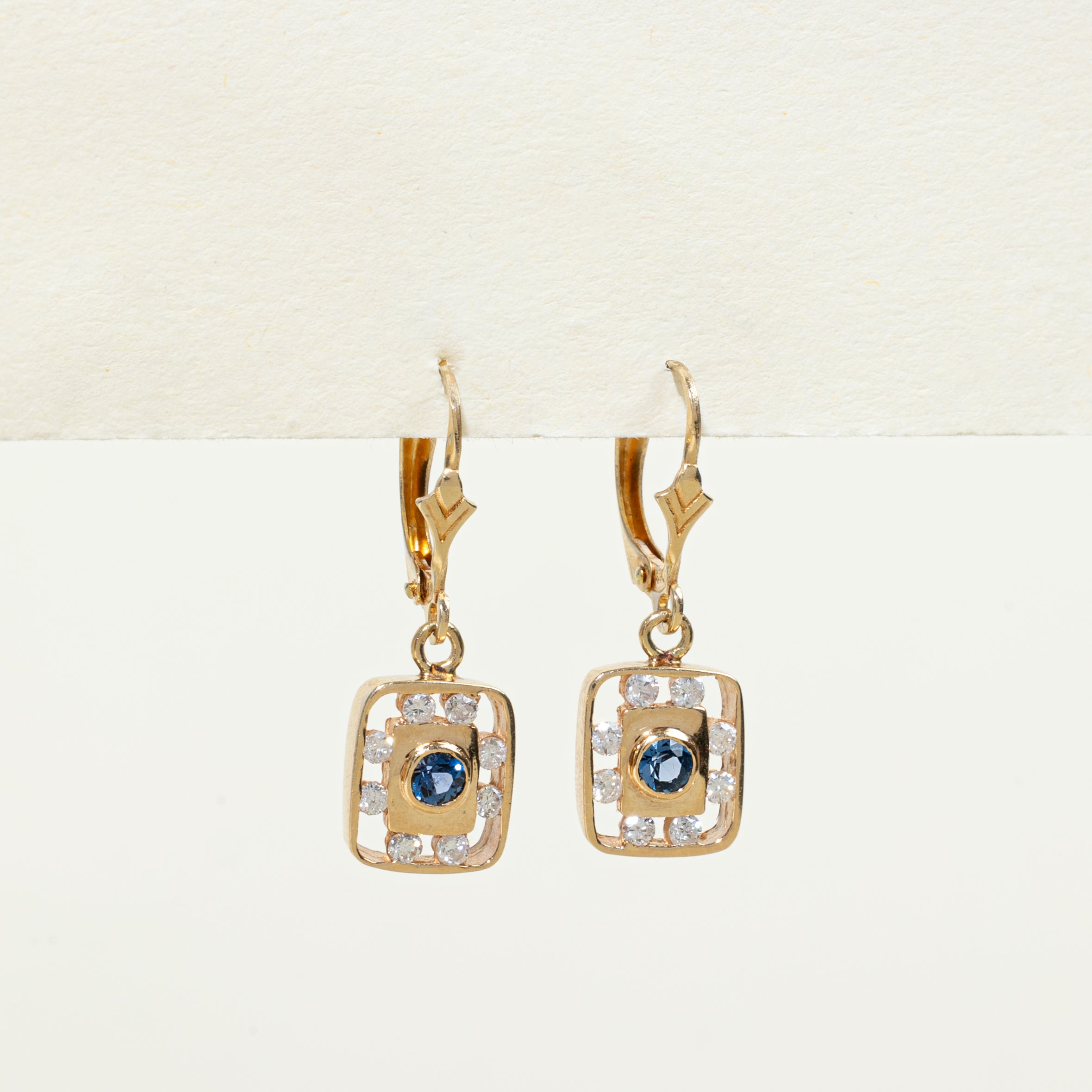 Boucles d'oreilles pendantes carrées à halo de saphirs et diamants | 0,40 ct, 0,30 ct