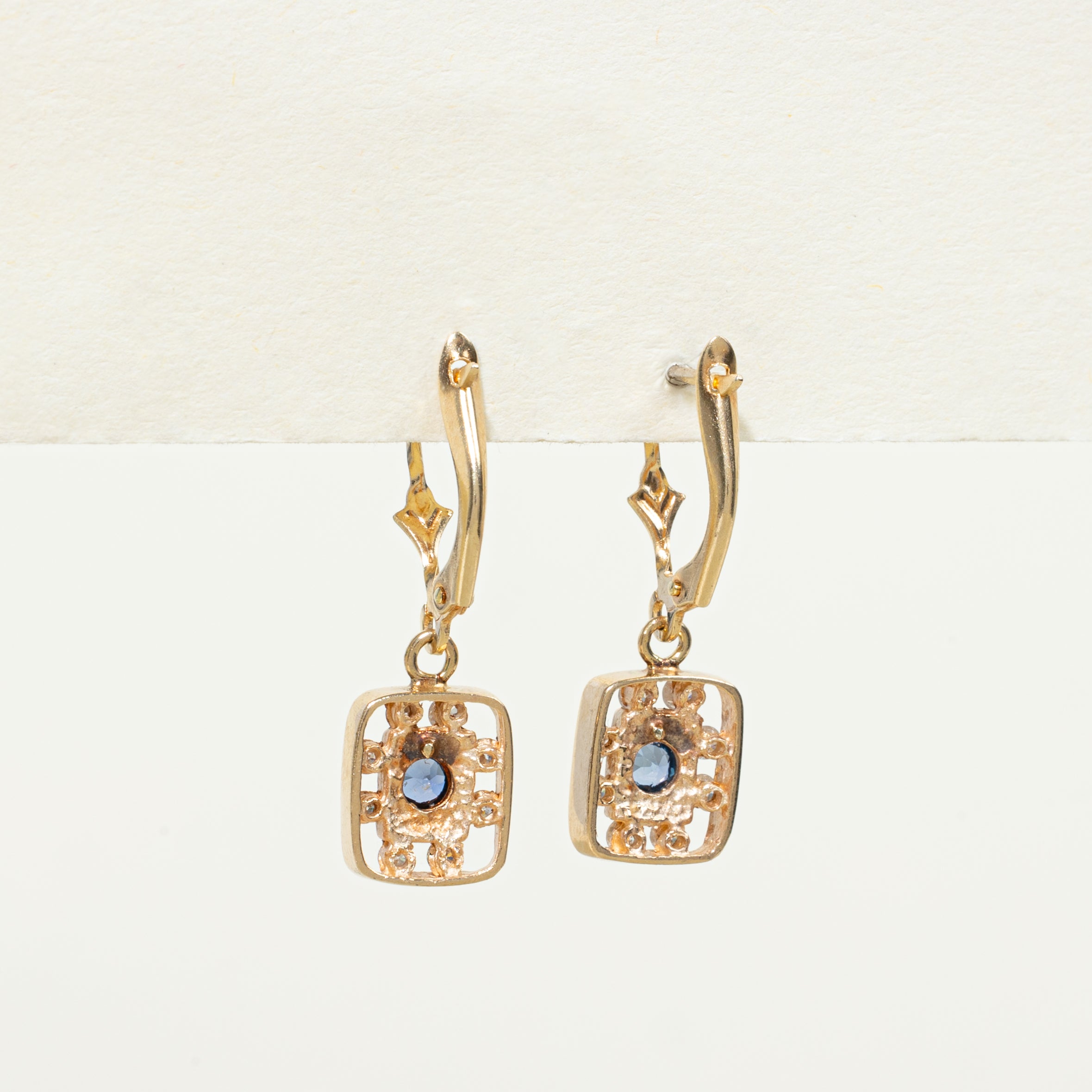 Boucles d'oreilles pendantes carrées à halo de saphirs et diamants | 0,40 ct, 0,30 ct