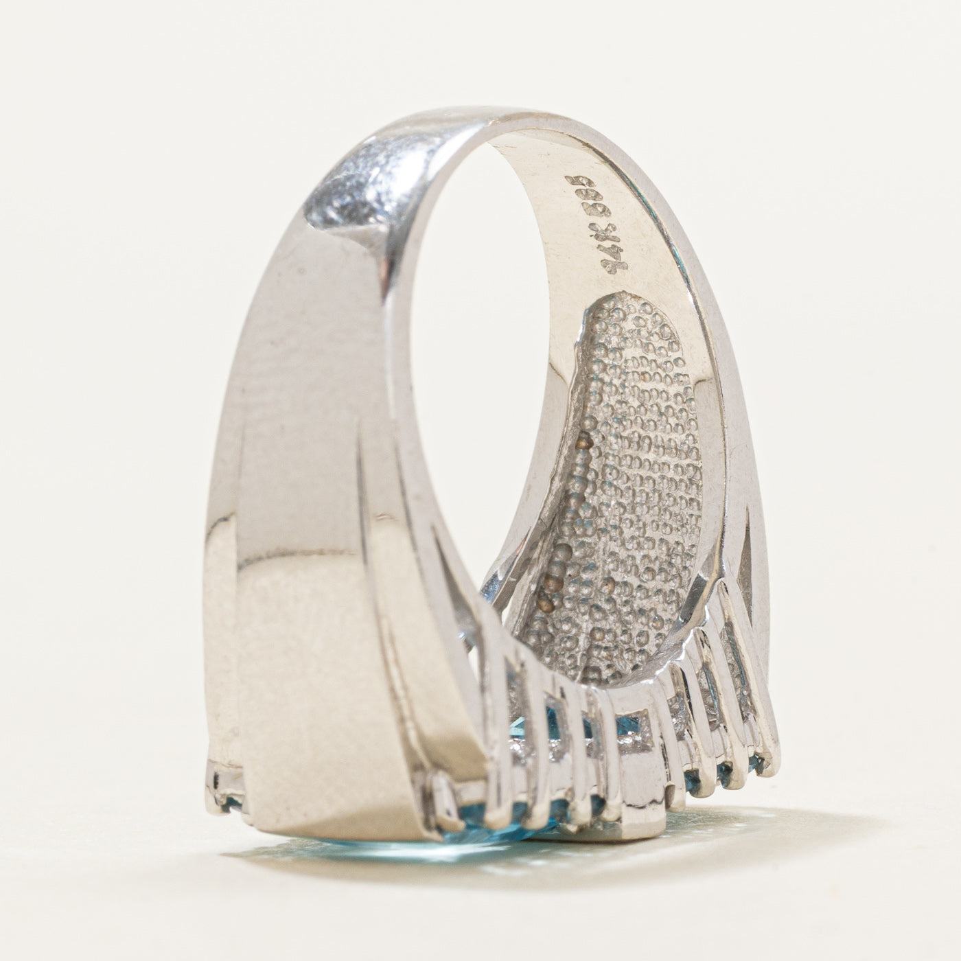 Bague cocktail ornée de topazes bleues et de diamants | 3,0 ct, 0,05 ct | Taille 7