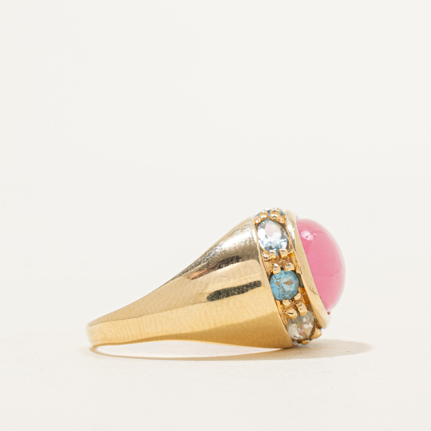Bague cocktail en cabochon de jadéite teintée, aigue-marine et topaze | 6 ct | Taille 8,0