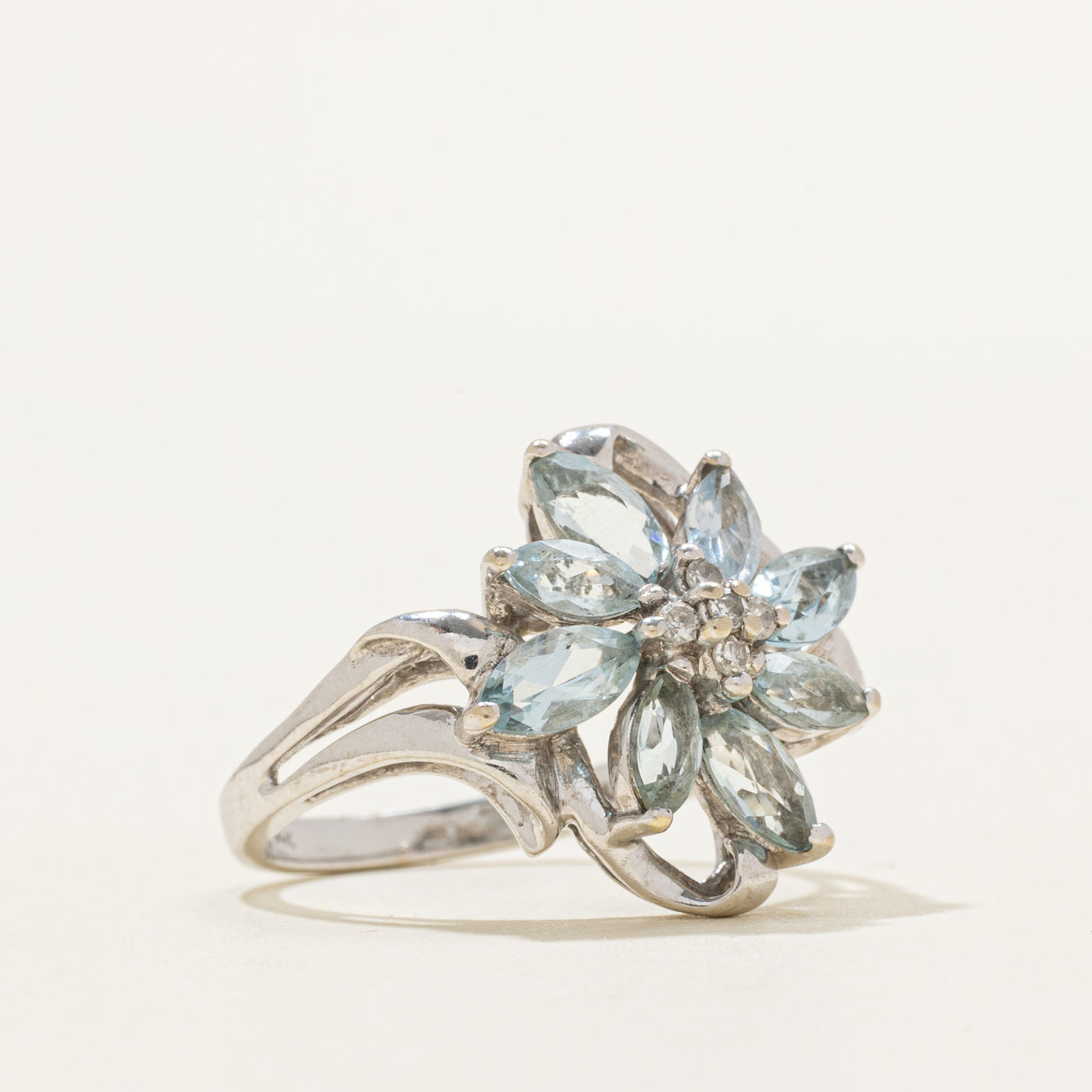 Bague cocktail florale en diamants et taille marquise | 1,00 ct, 0,05 ct | Taille 6