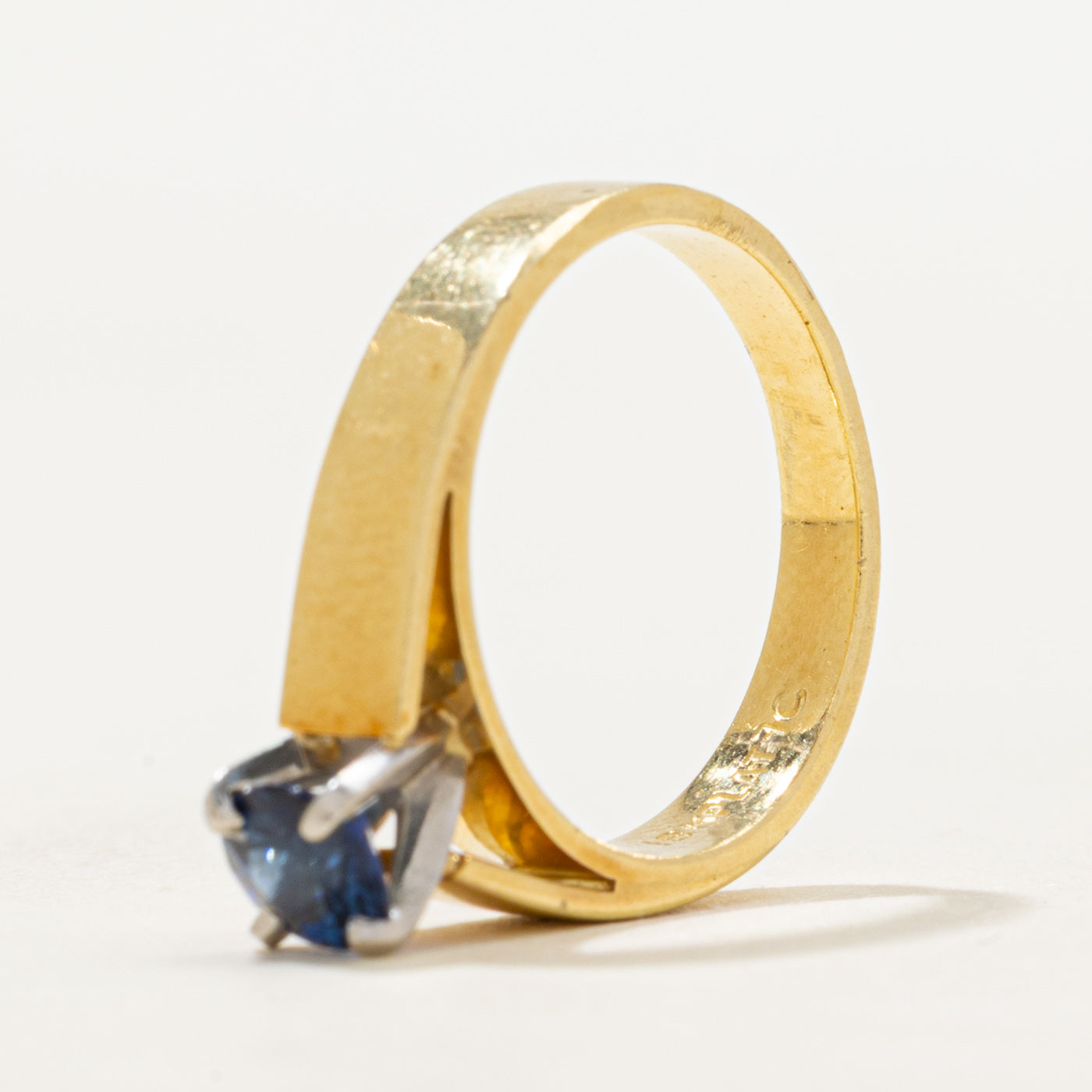 18k Solitaire Synthetic Sapphire Ring | 0.46ct | SZ 5