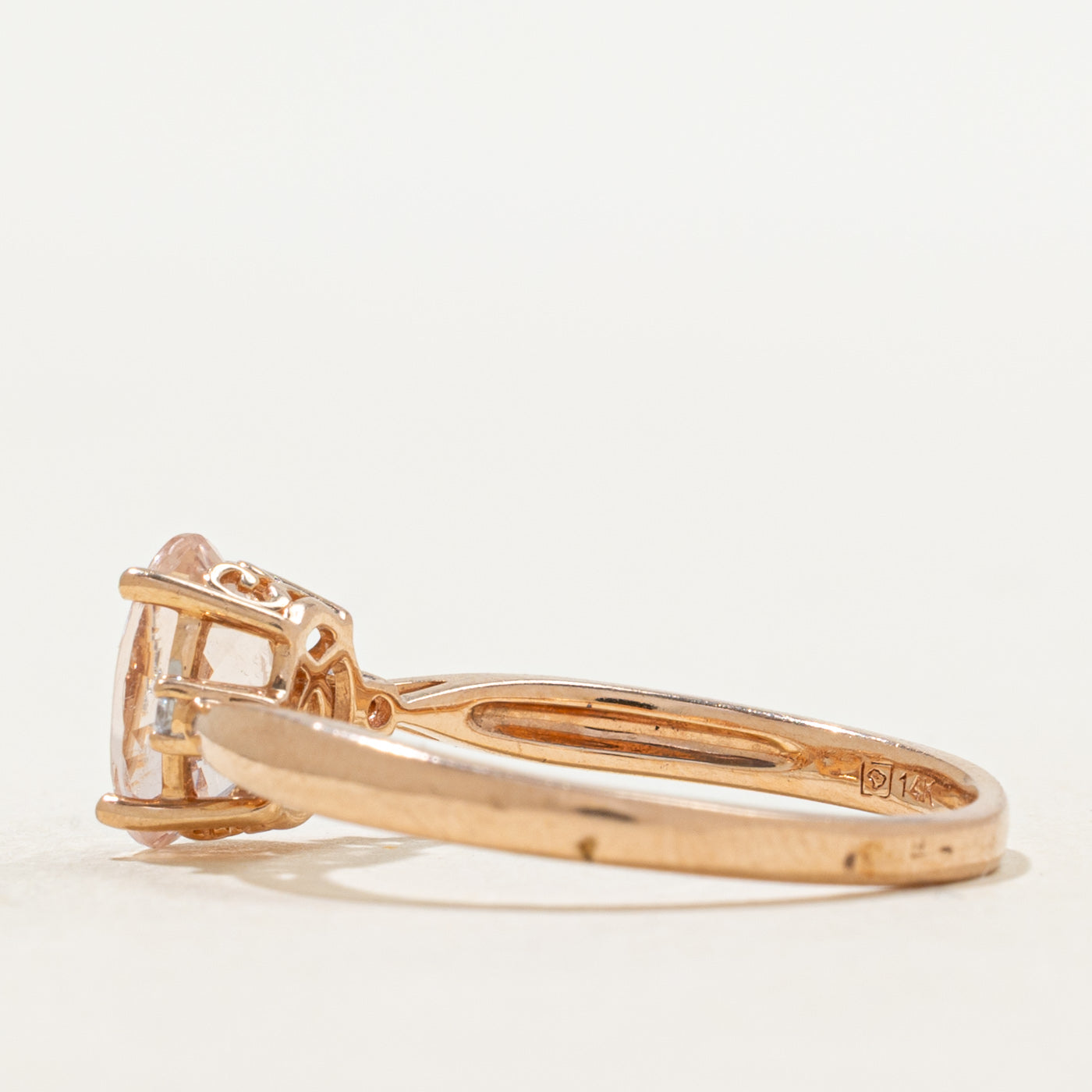 Oval Cut Morganite & Diamond Ring | 1.25ct, 0.05ctw | SZ 9.25