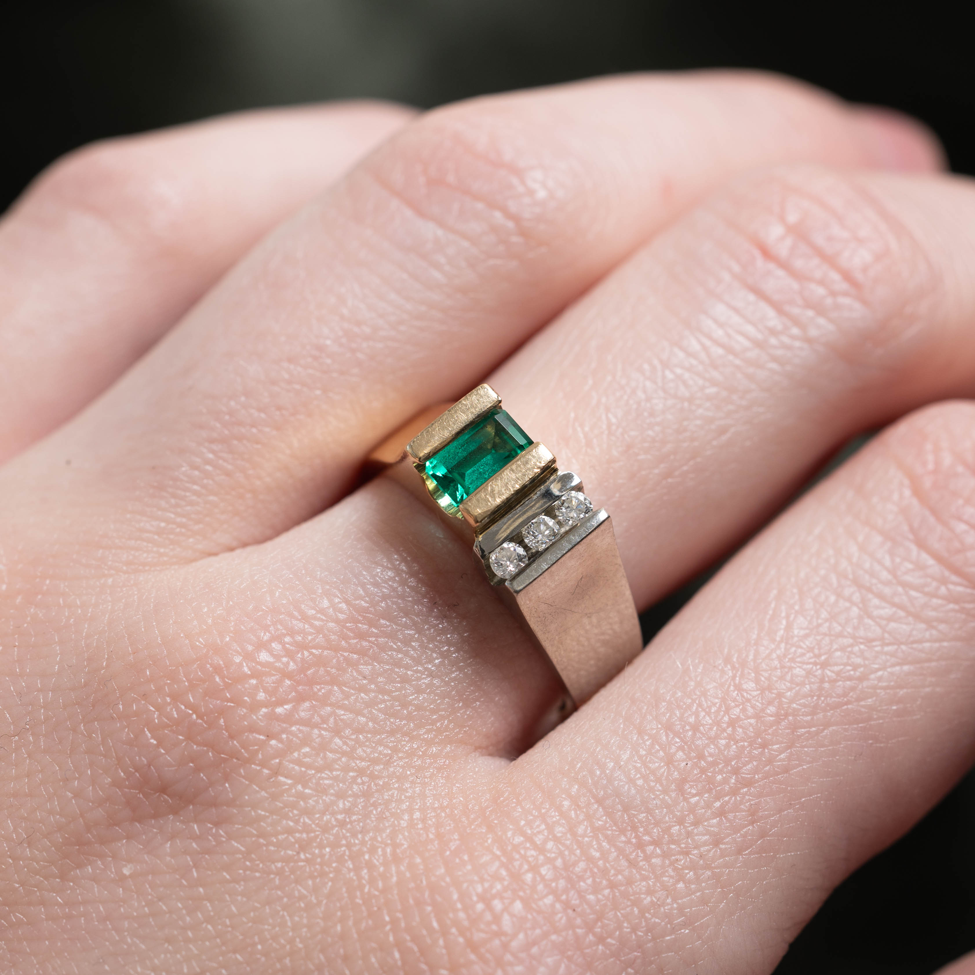 14k Synthetic Emerald & Diamond Abstract Ring | 0.10ctw, 0.30ct | SZ 7.25