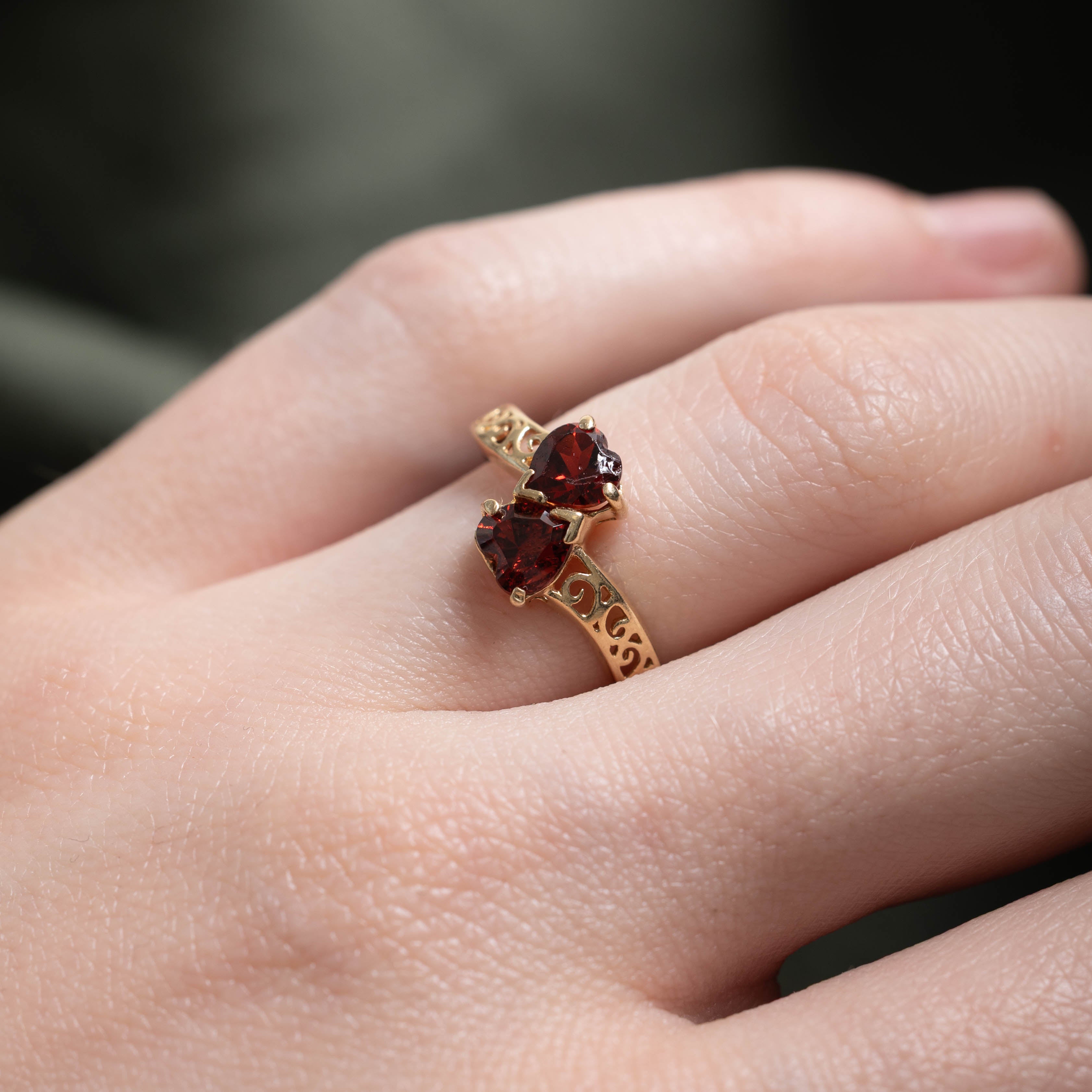 14k Toi et Moi Heart Cut Garnet Ring | 1.00ctw | SZ 6.25