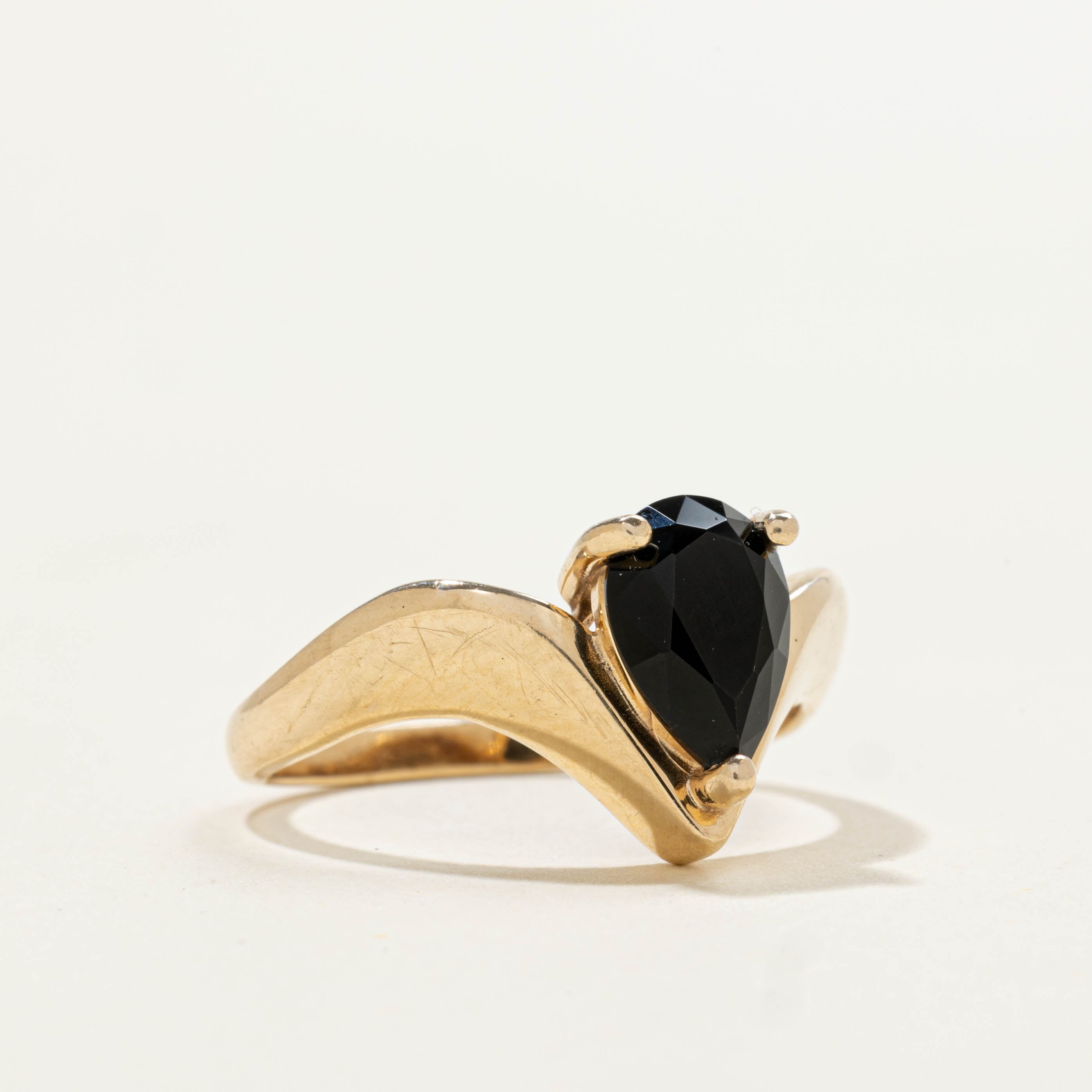 10k Pear Cut Onyx Chevron Ring | 1.00ct | SZ 5