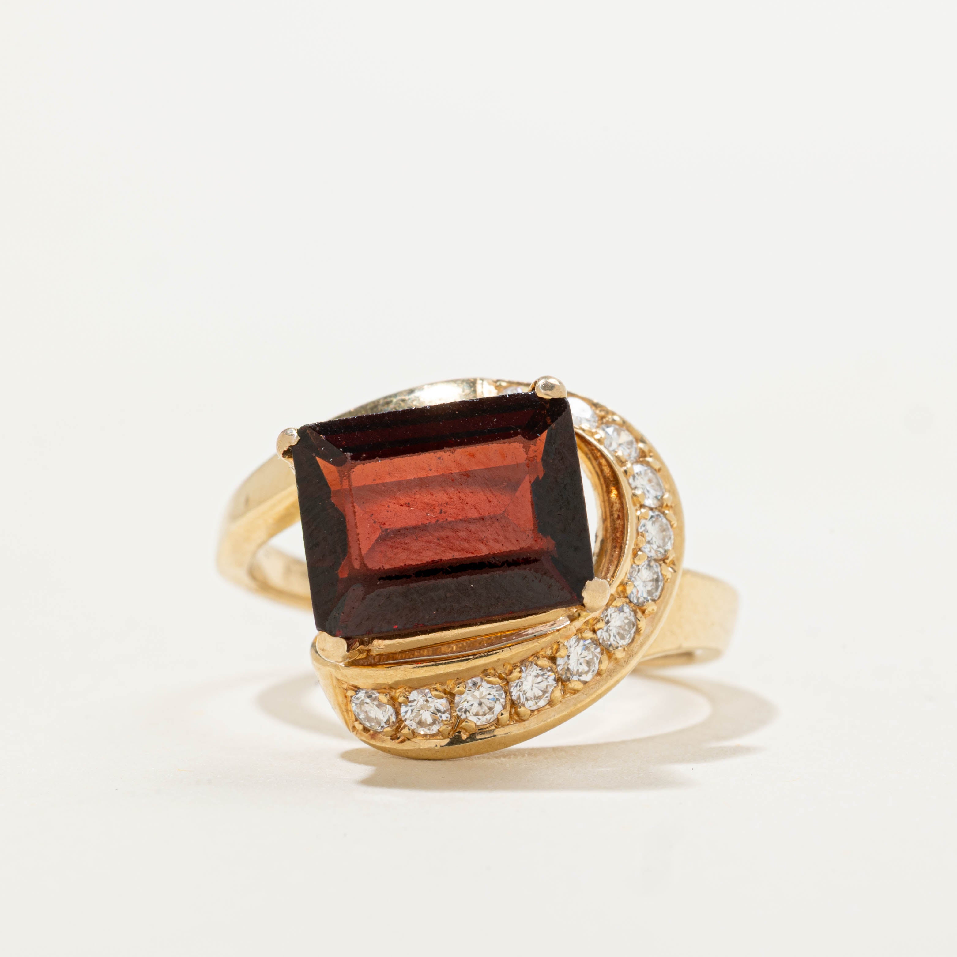 14k East West Garnet & Diamond Waterfall Ring | 4.40ct, 0.24ctw | SZ 6