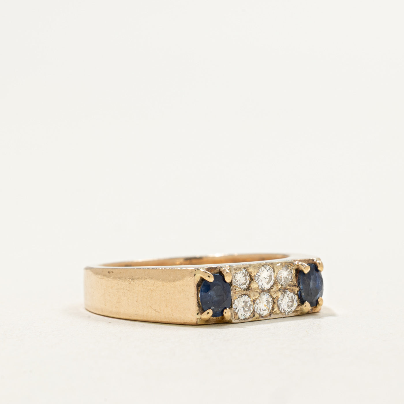 Bague géométrique en or 14 carats sertie de saphirs et de diamants | 0,40 ct, 0,27 ct au total | Taille 7,75