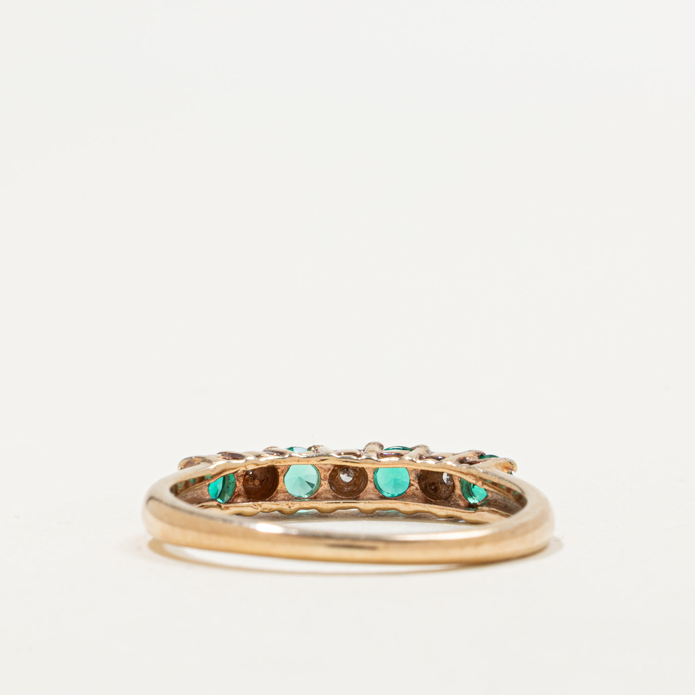 Bague en or 9 carats avec diamants ronds en verre vert | 0,40 ct, 0,02 ct | Taille 7,5