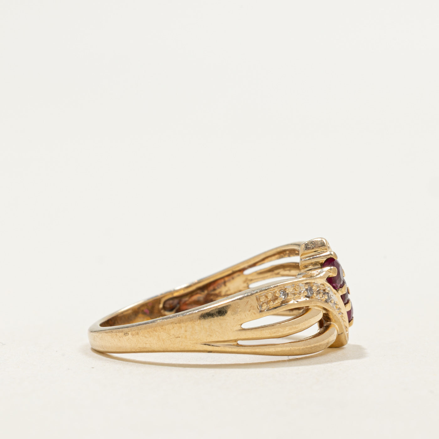 10K Round Cut Ruby & Diamond Grooved Bypass Ring | 0.25ct, 0.02ctw | SZ 7.5