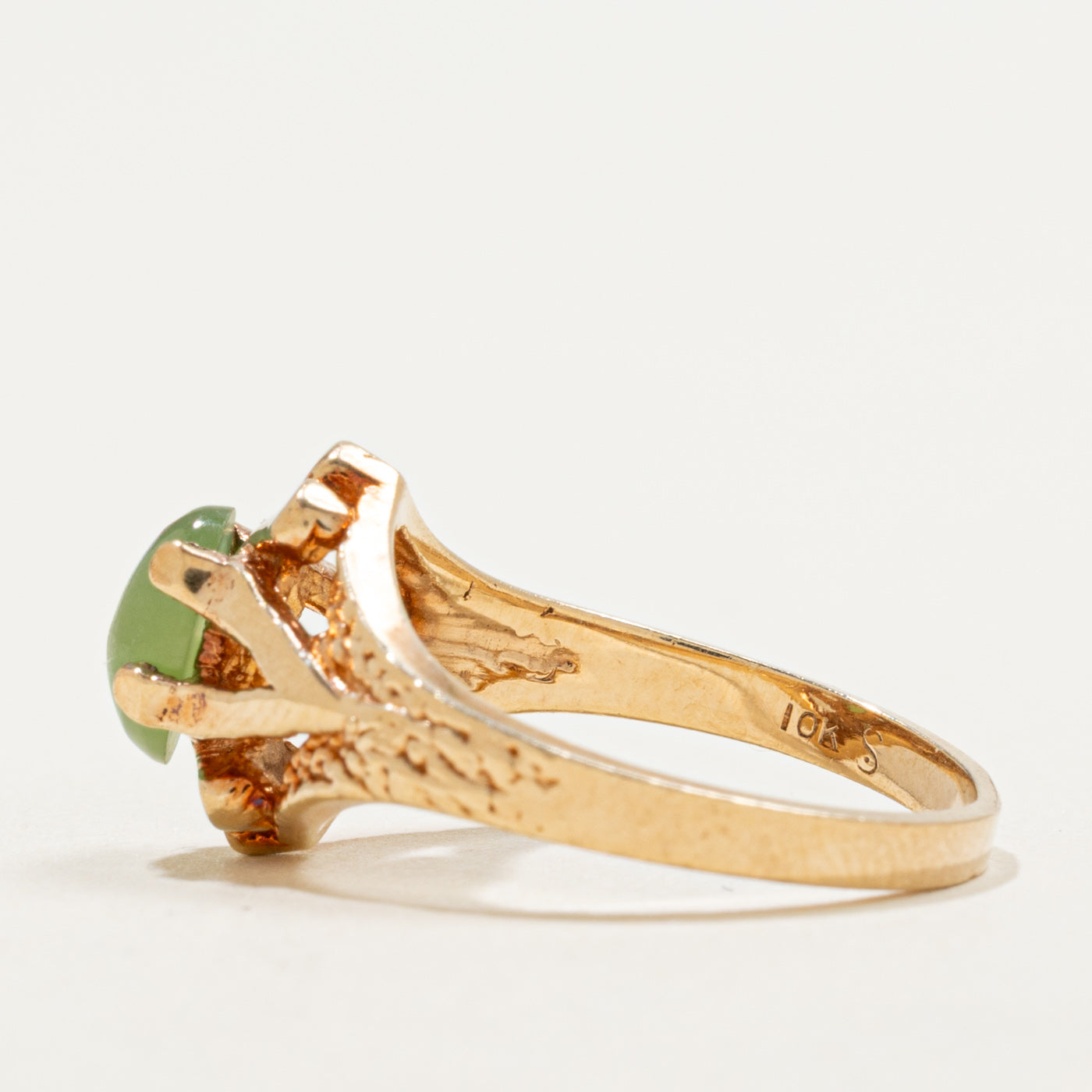 Bague texturée en jade néphrite cabochon 10K | 0,70 ct | Taille 5,5