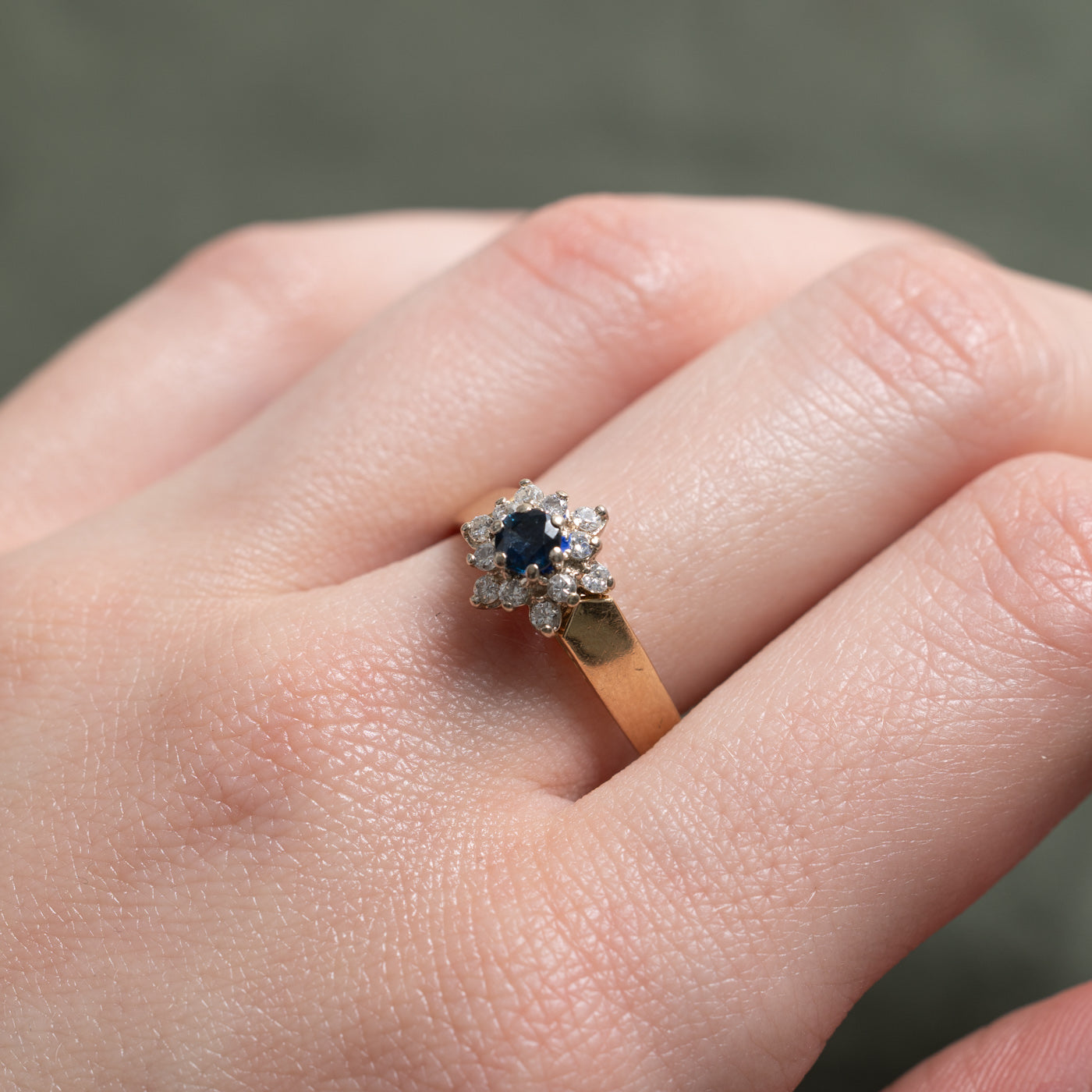 14K Round Cut Sapphire & Diamond Floral Halo Ring | 0.25ct, 0.18ctw | SZ 7.75