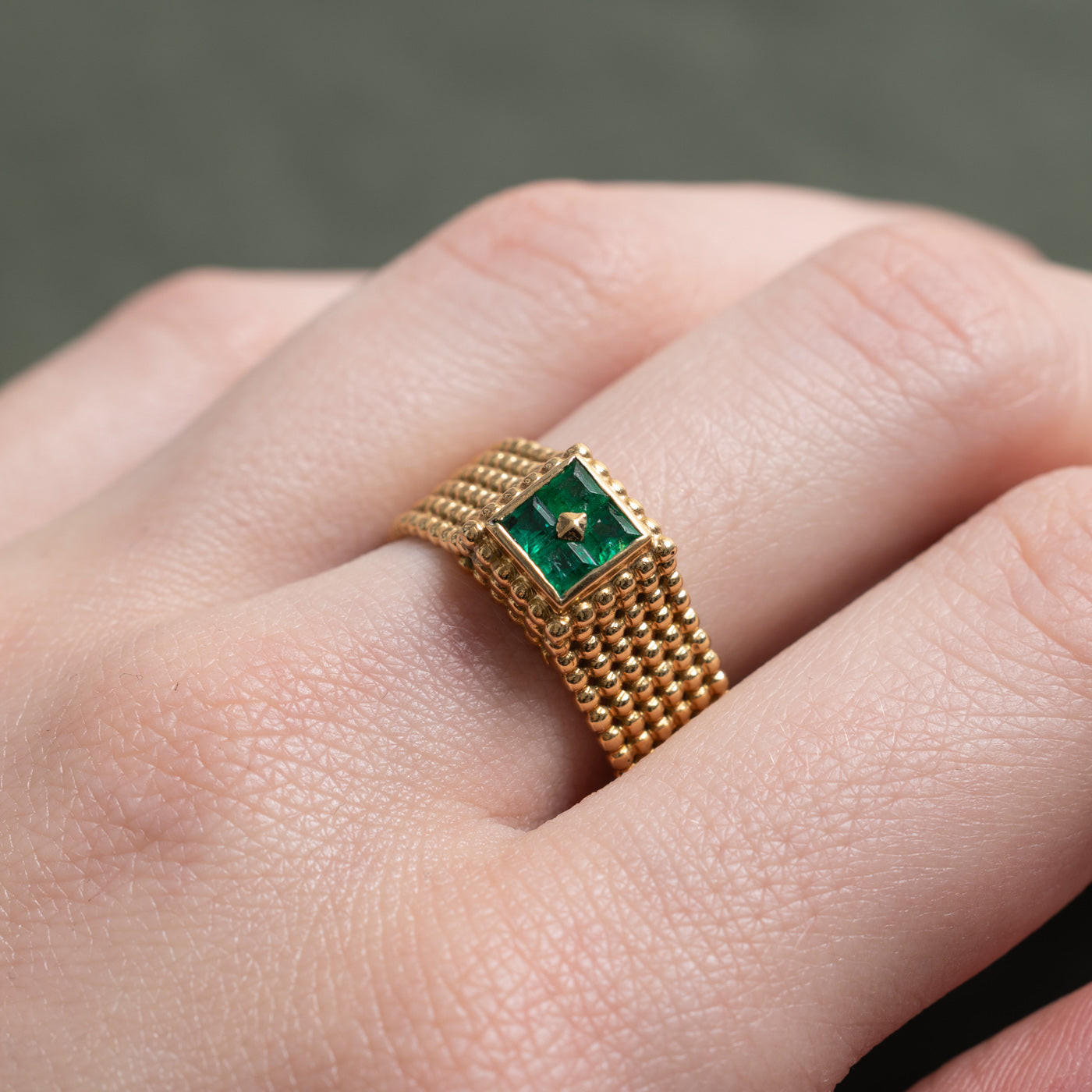 18K Emerald Grid Bead Textured Ring | 0.48ctw | SZ 7.75