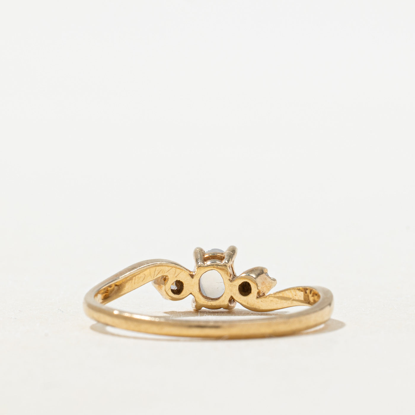 Oval Cut Moonstone & Diamond Ring | SZ 6.5 |