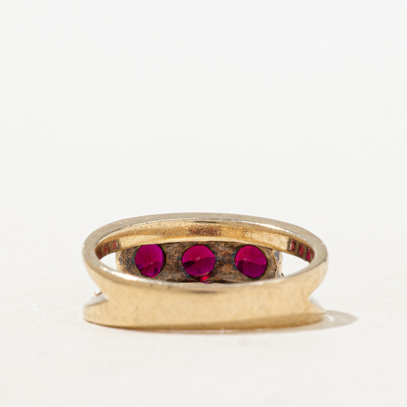 Bague trois pierres rubis synthétiques | 1,0 ct | Taille 5,75 |
